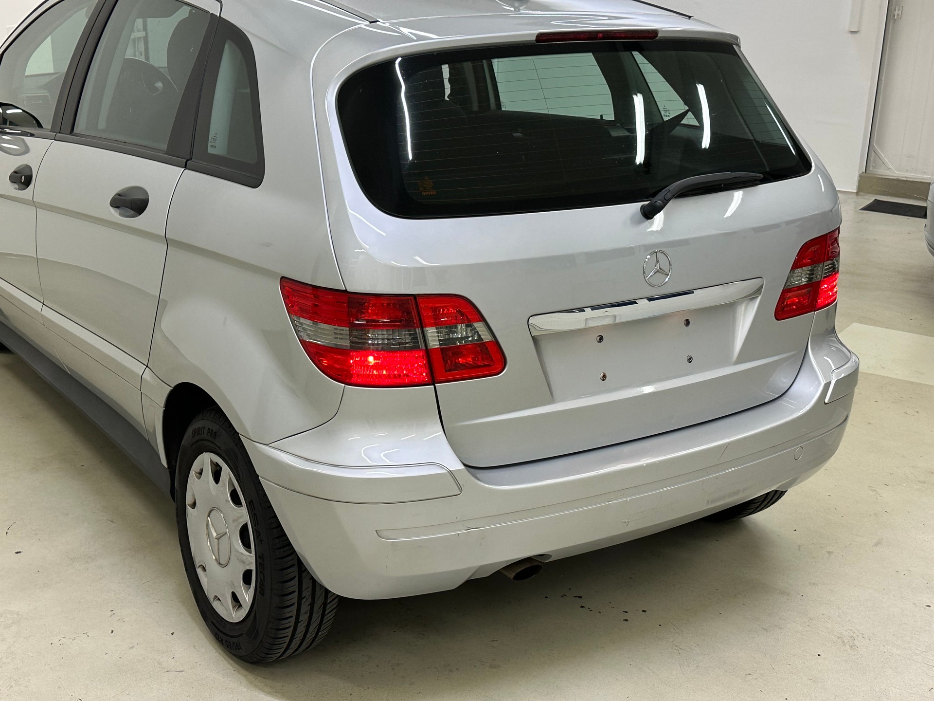 MERCEDES-BENZ B 170 (B180) Automat-image-9