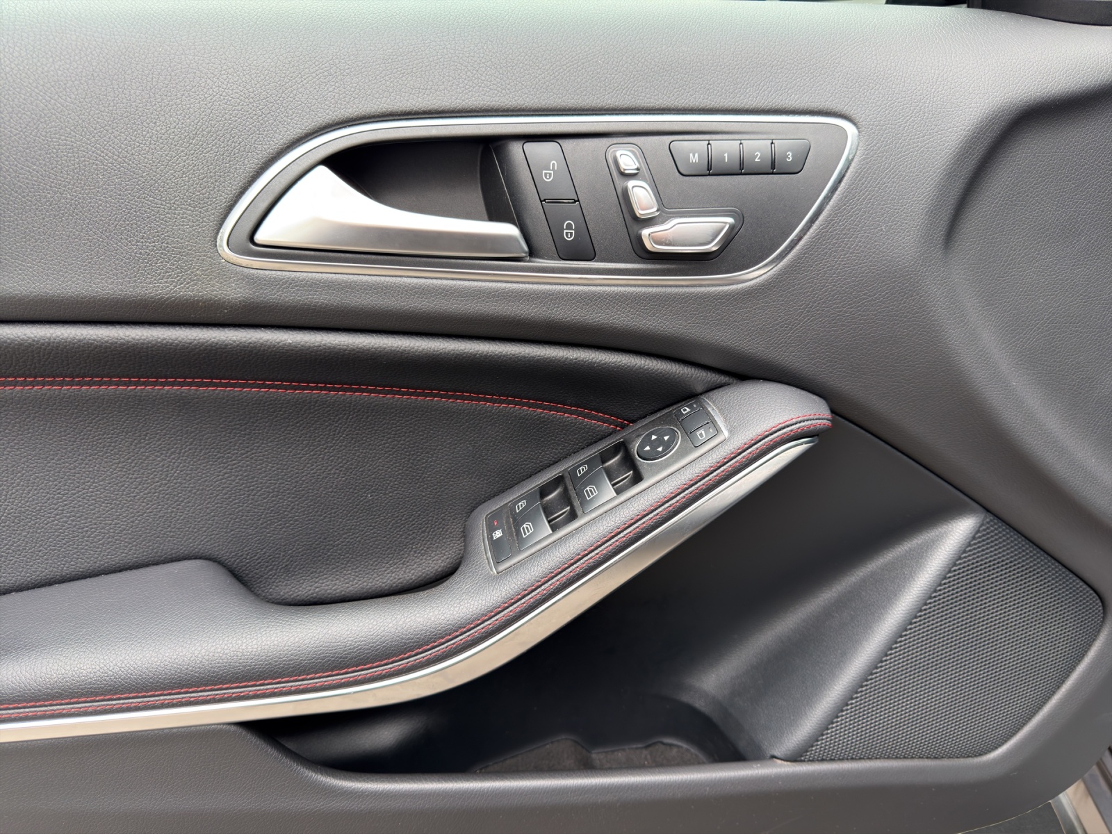 MERCEDES-BENZ A 45 AMG 4m-image-12