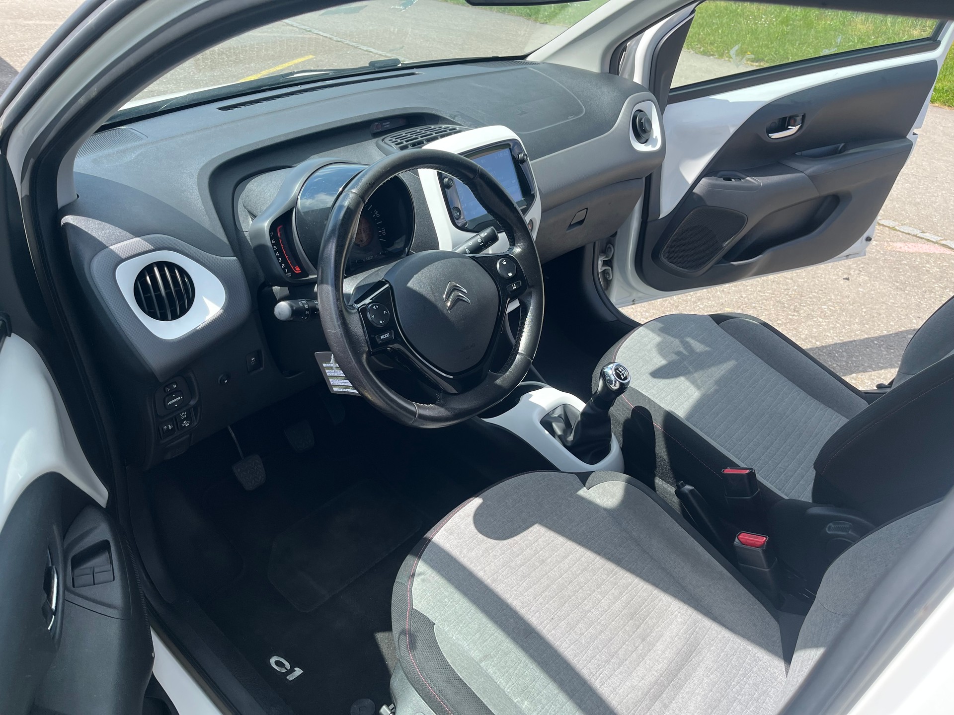 CITROEN C1 1.0 VTi Feel Stop&Start-image-8