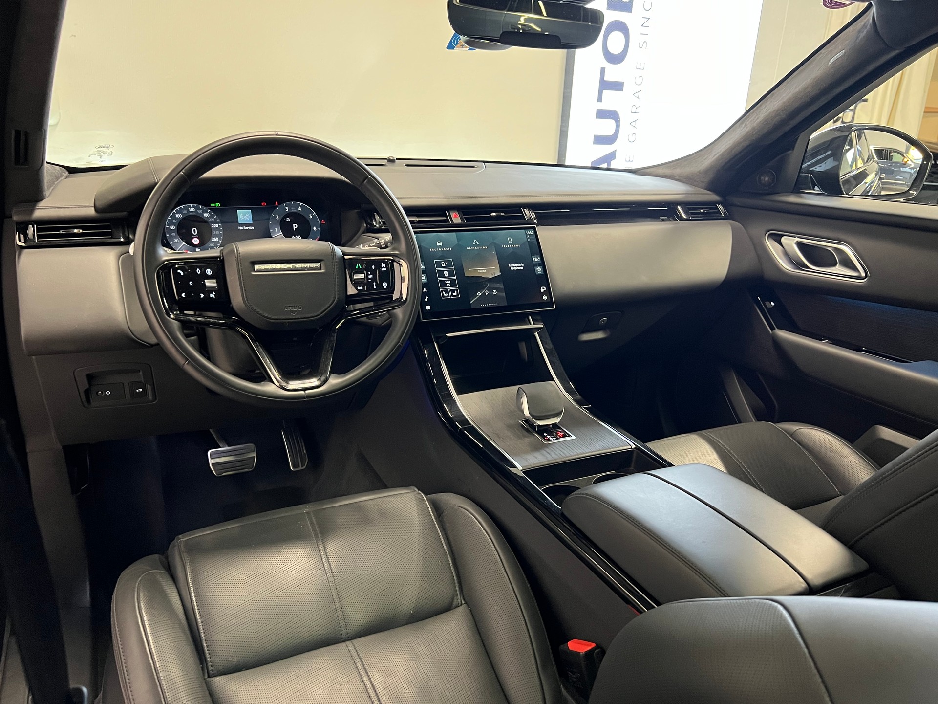 LAND ROVER Range Rover Velar 3.0 I6 Autobiography-showroom-element-2