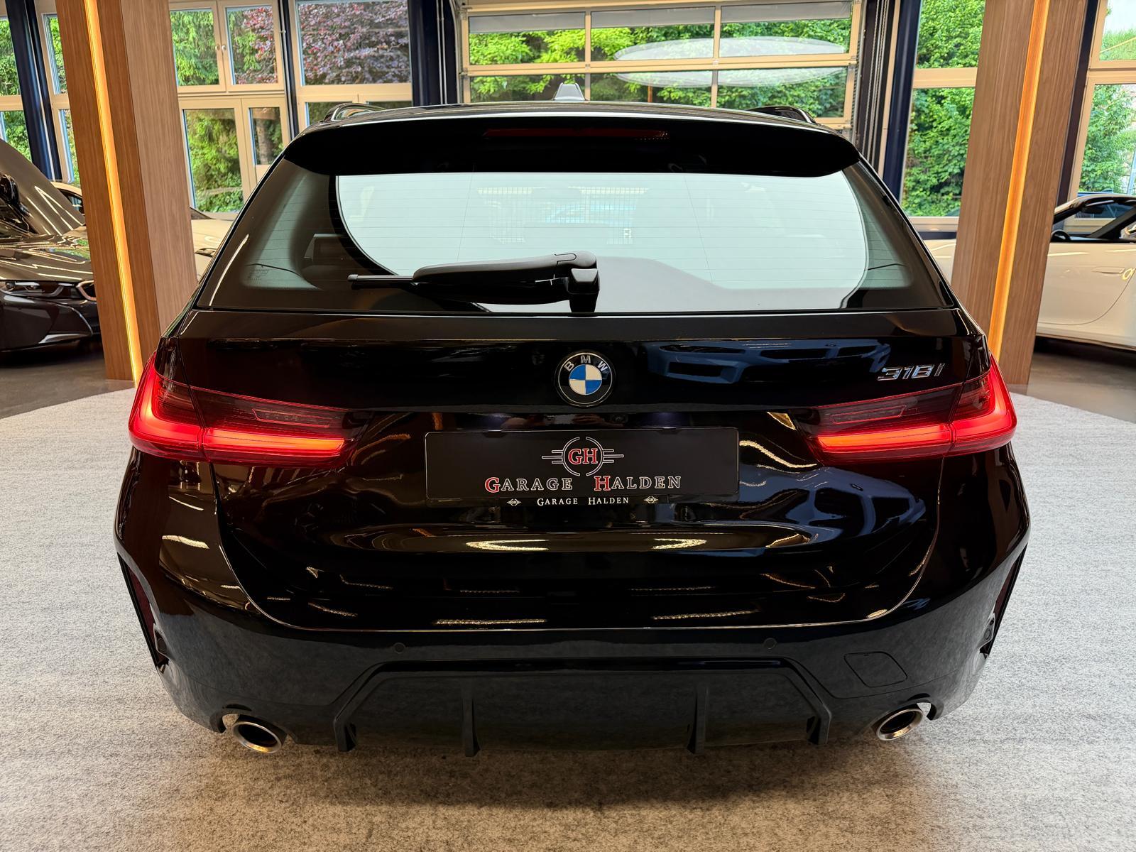 BMW 318i M-Sport Touring-image-6
