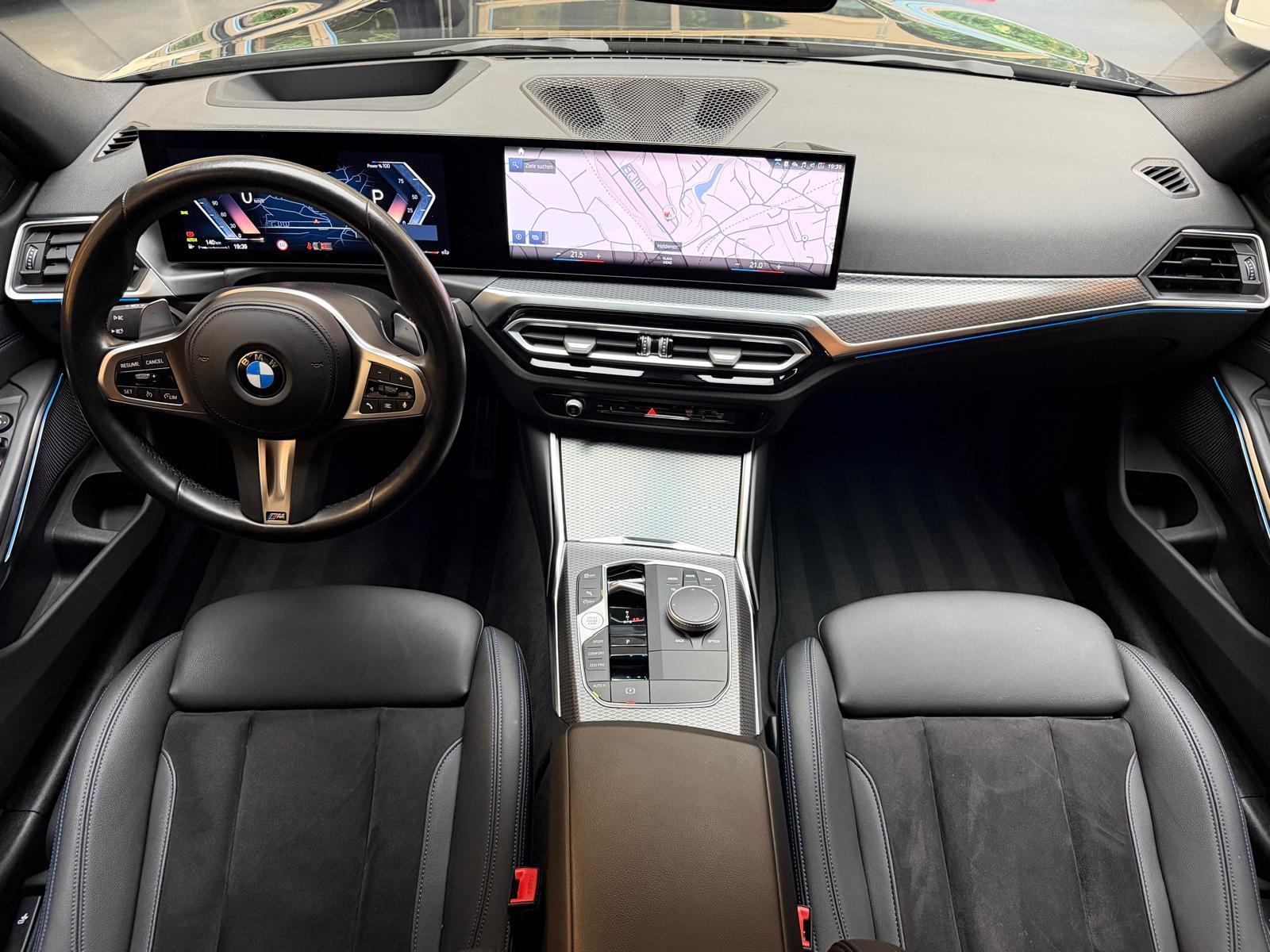 BMW 318i M-Sport Touring-image-10