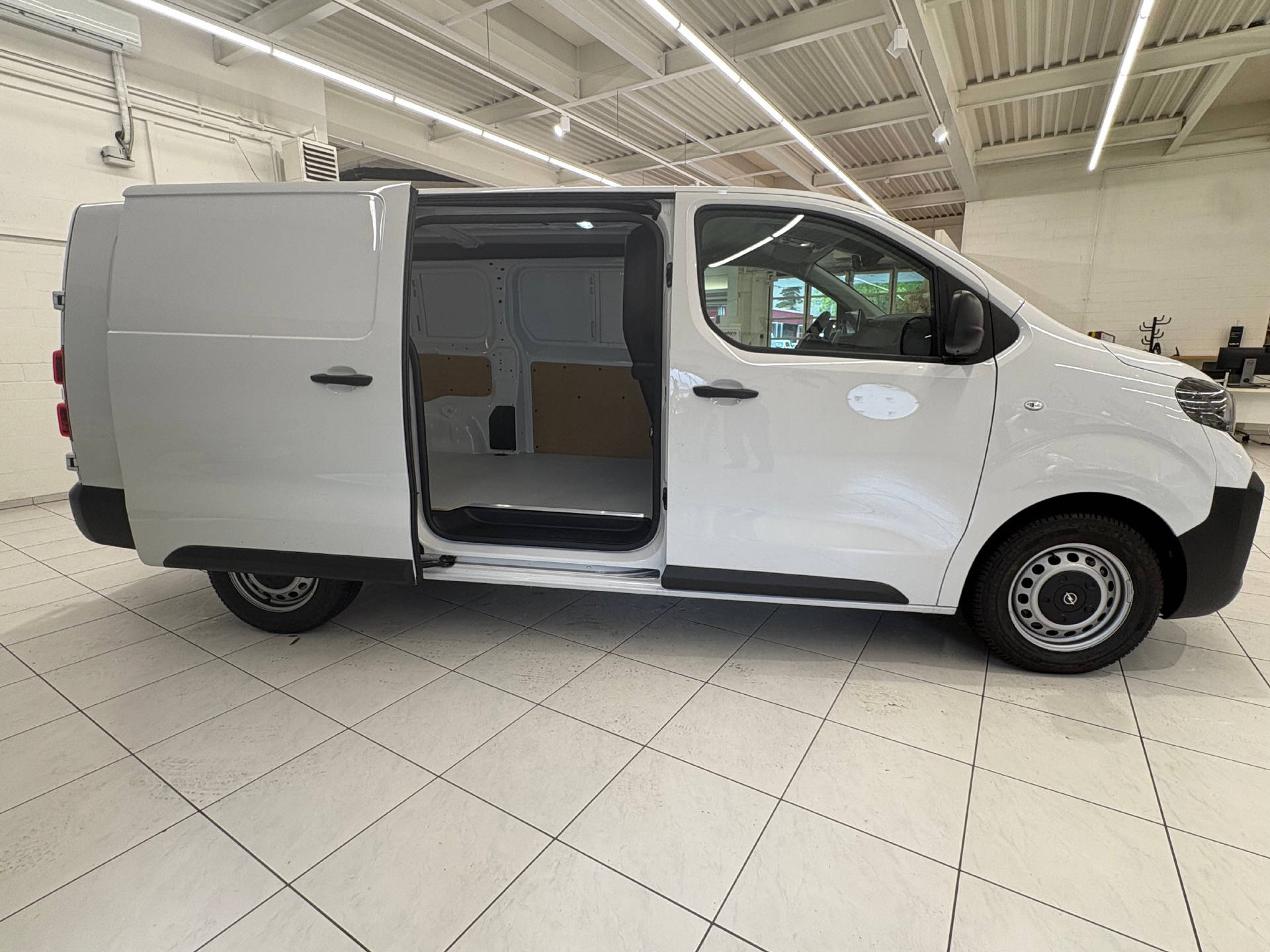 OPEL Vivaro Cargo XL 2.0 D 144 S/S-image-3