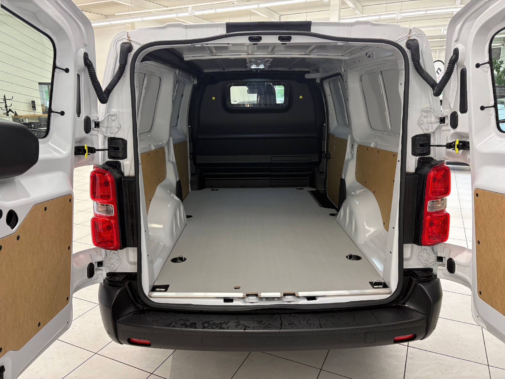 OPEL Vivaro Cargo XL 2.0 D 144 S/S-image-8