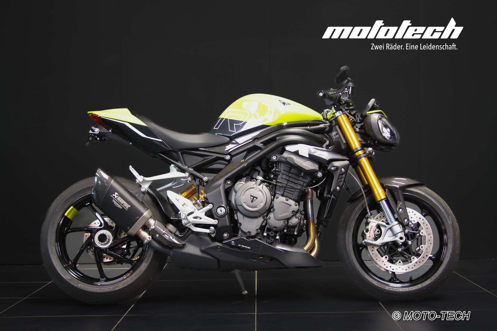TRIUMPH Speed Triple RX Limited Edition-showroom-element-1