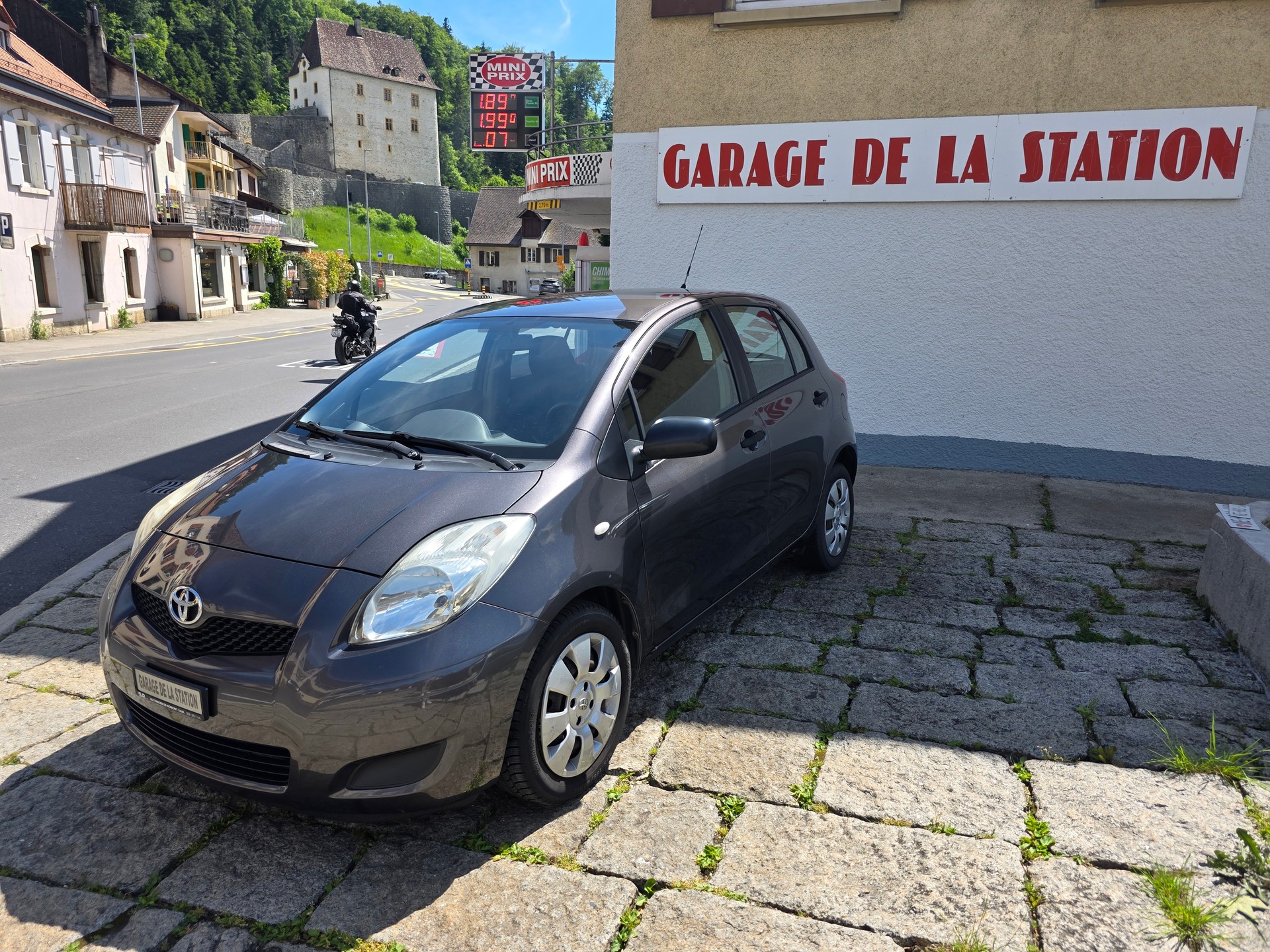 TOYOTA Yaris 1.33 Linea Terra