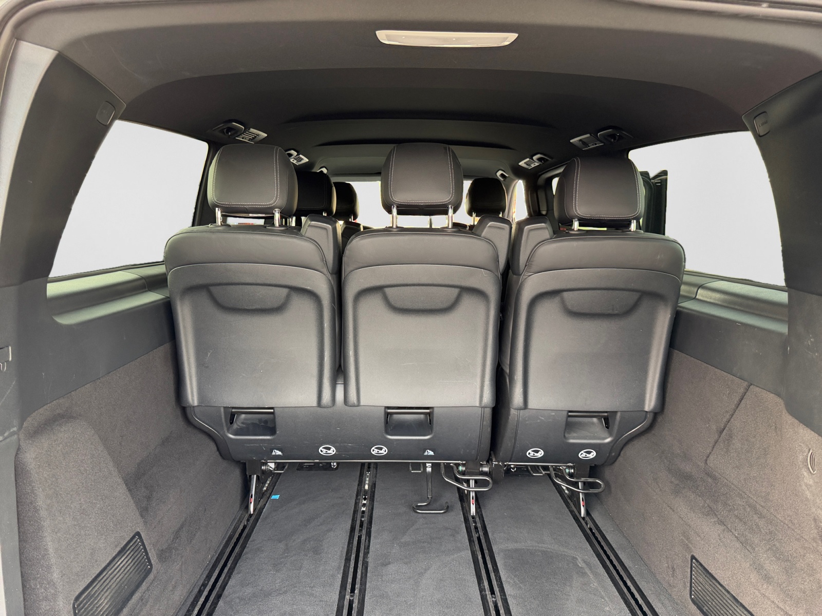 MERCEDES-BENZ V 300 d extralang Avantgarde 4Matic 9G-Tronic-image-18