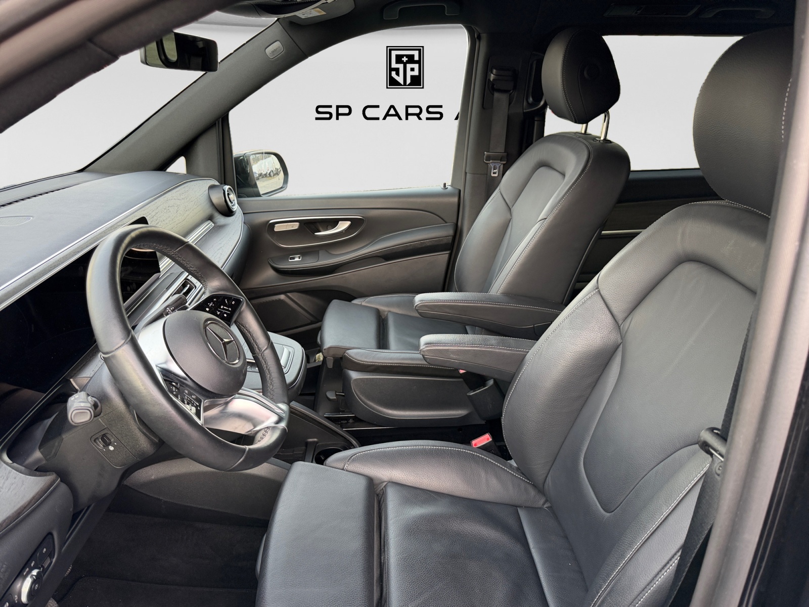 MERCEDES-BENZ V 300 d extralang Avantgarde 4Matic 9G-Tronic-image-9