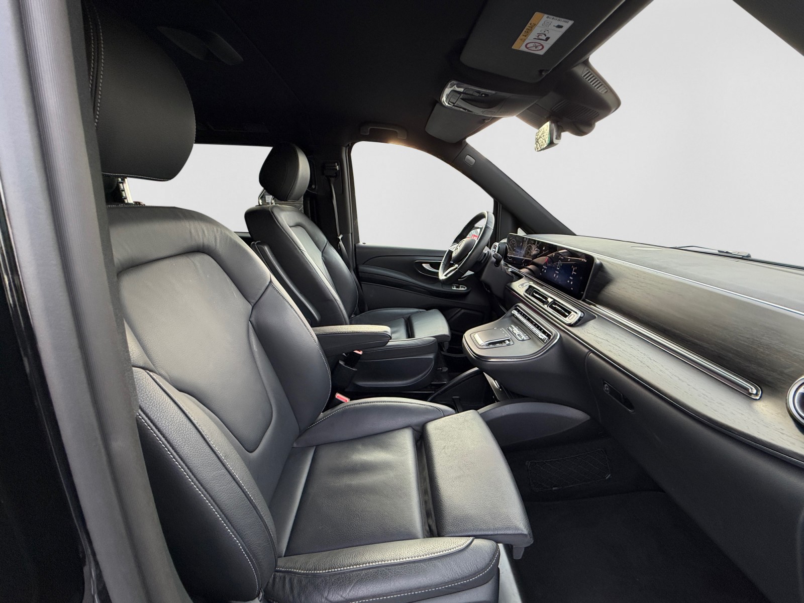 MERCEDES-BENZ V 300 d extralang Avantgarde 4Matic 9G-Tronic-image-16