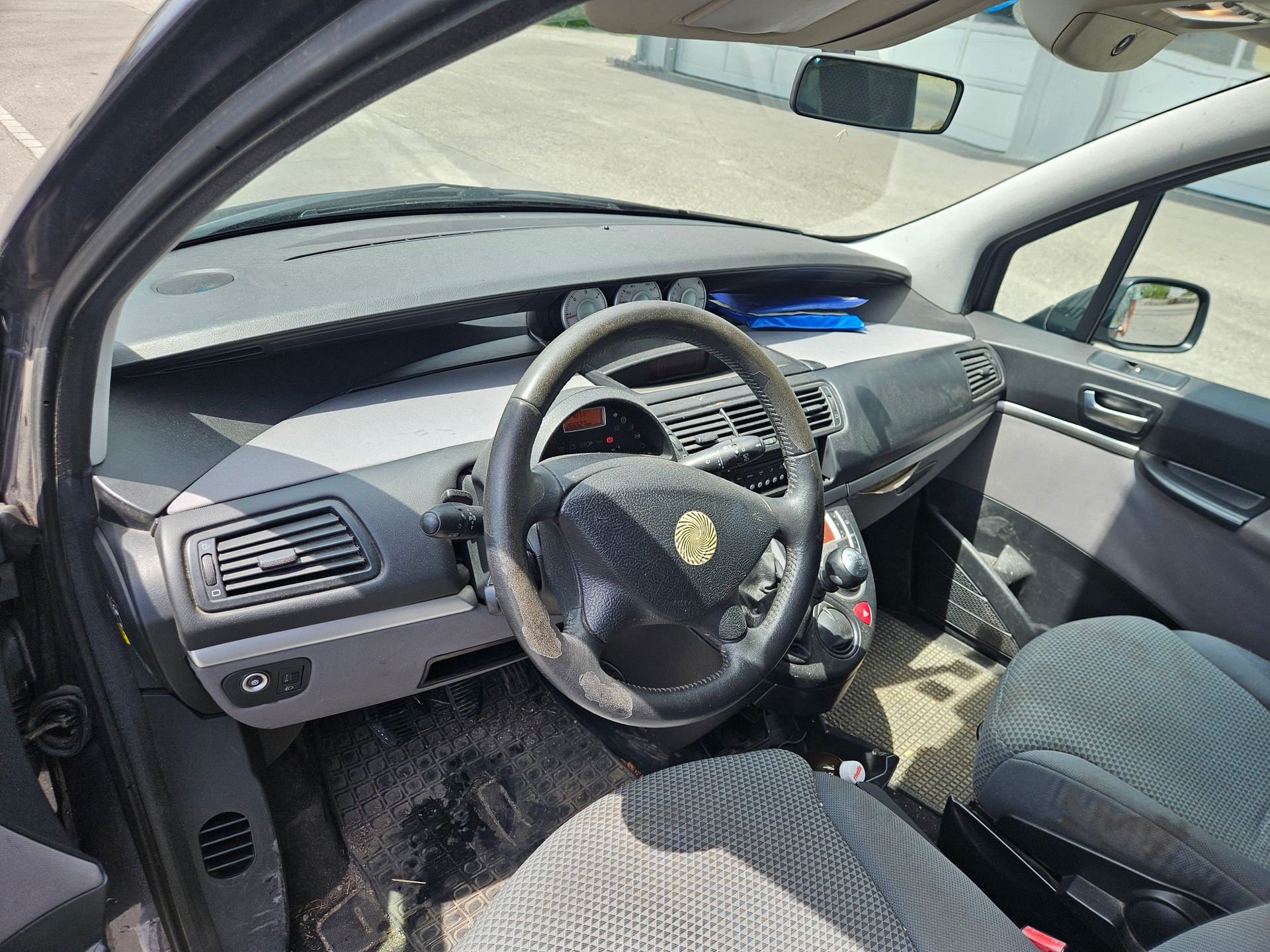 FIAT Ulysse 2.2 16V JTD Swiss Edition-image-6