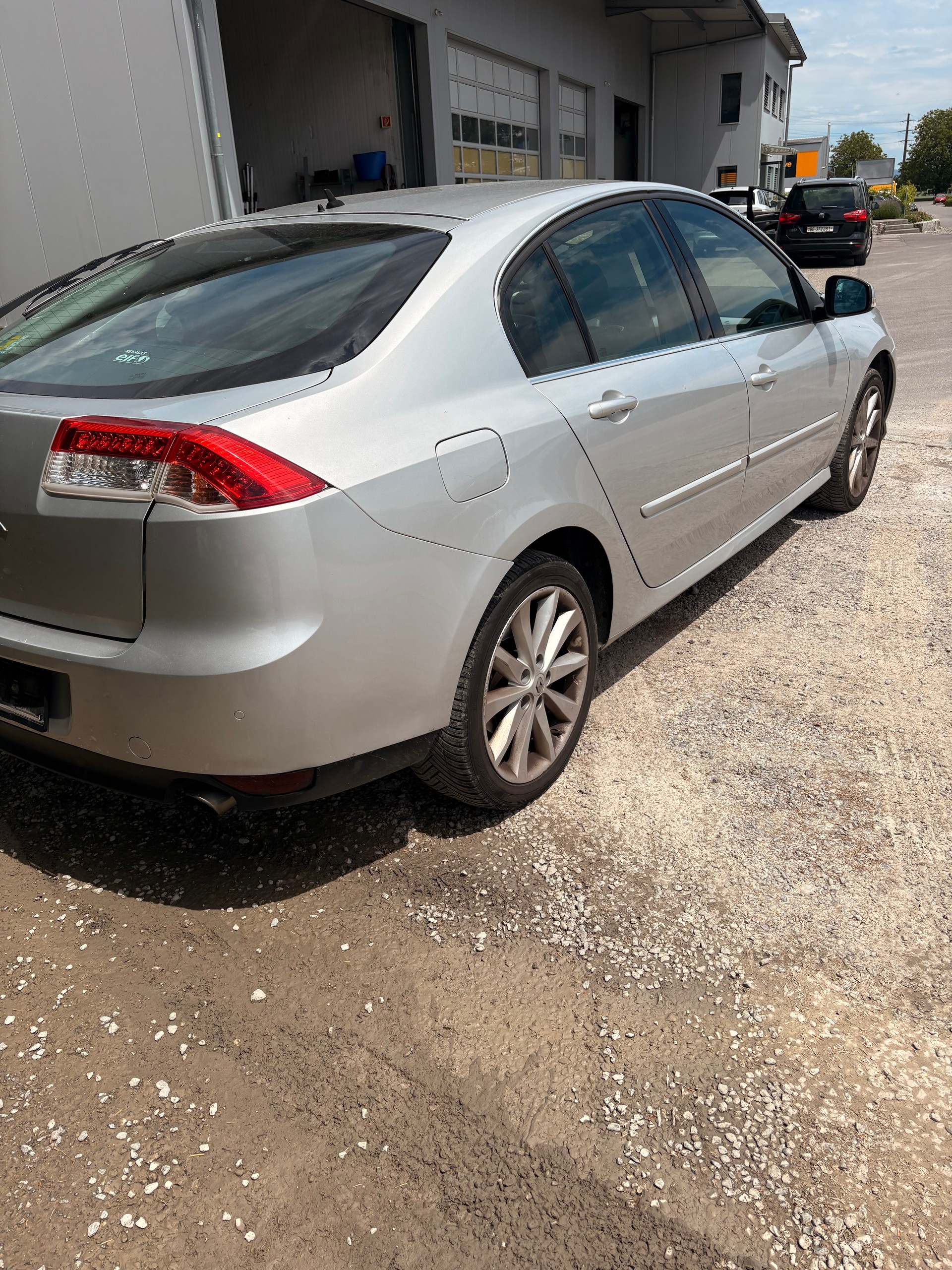 RENAULT Laguna 2.0 16V T Initiale Automatic-image-2
