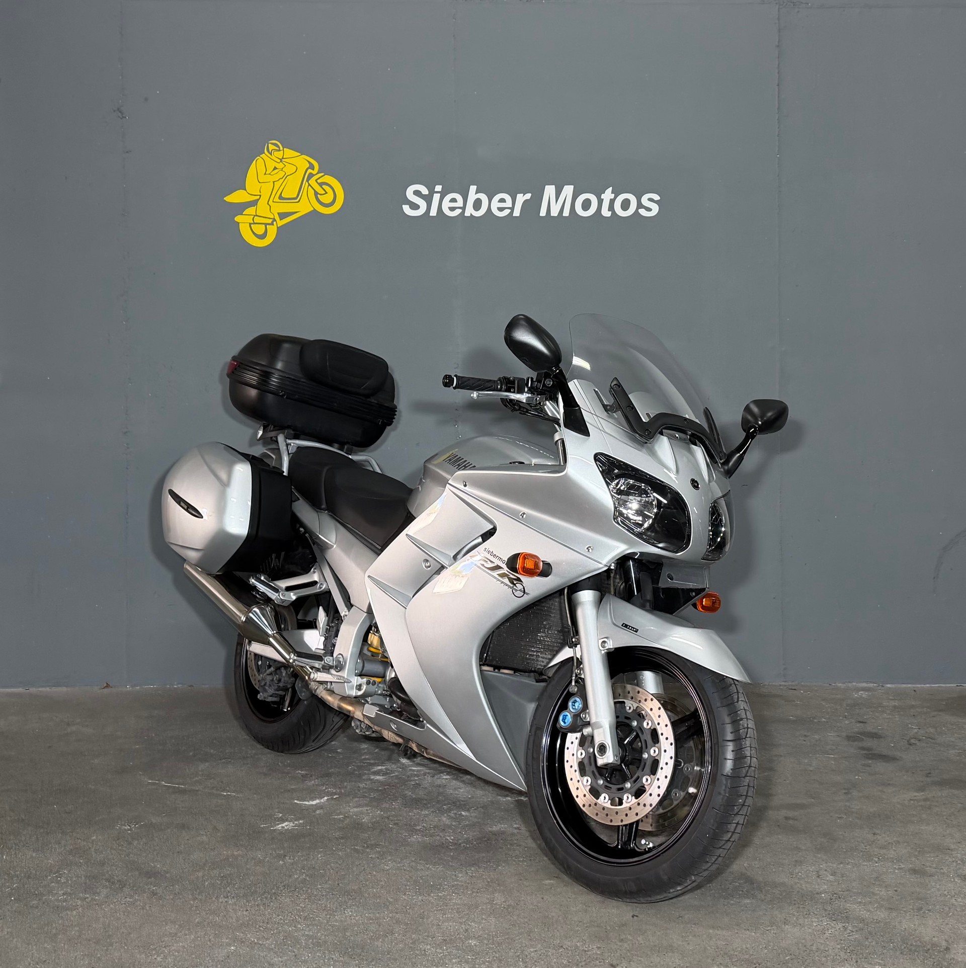 YAMAHA FJR 1300-image-1