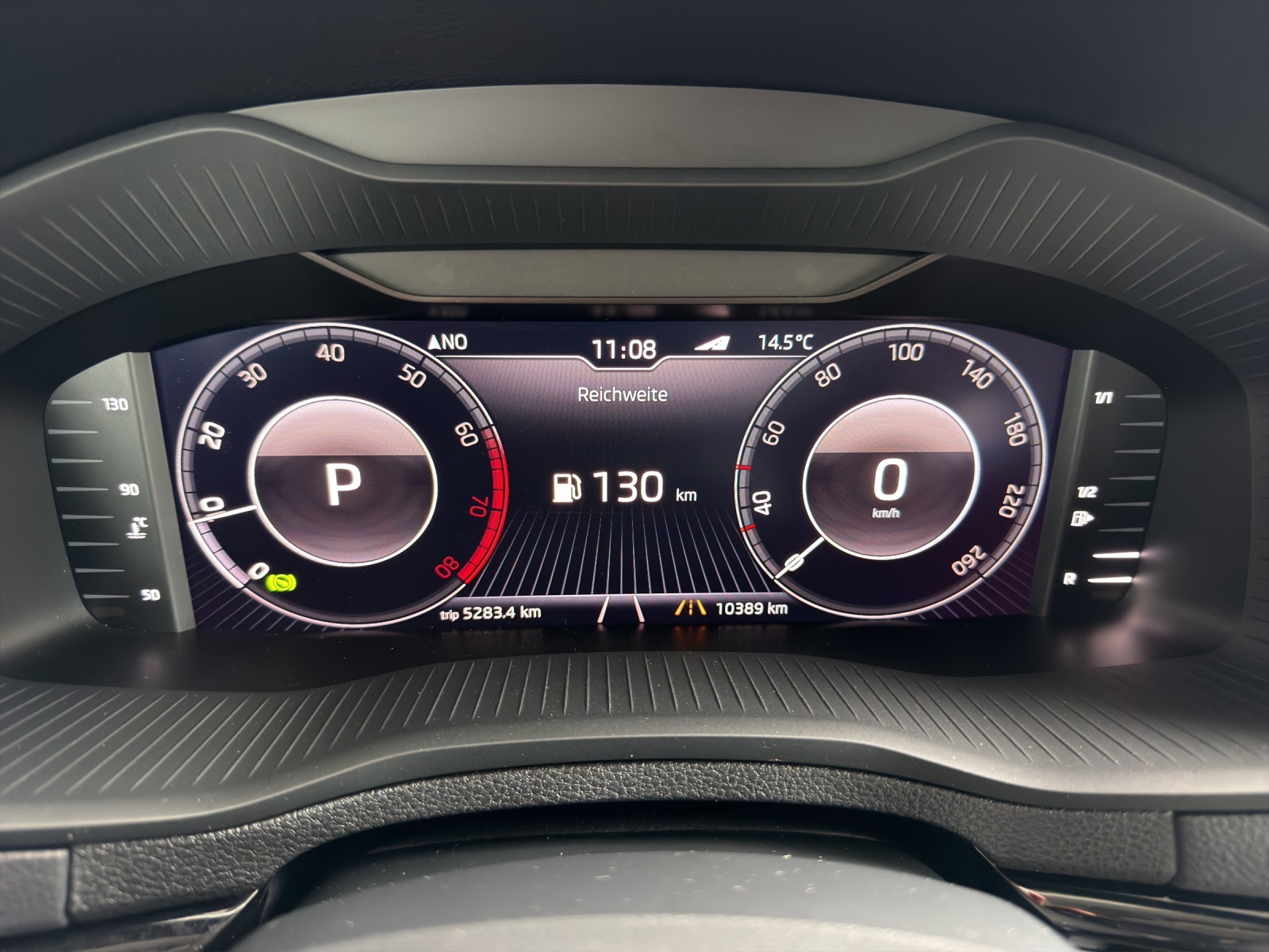 SKODA Karoq 1.5 TSI ACT Scout 4x4 DSG-image-7