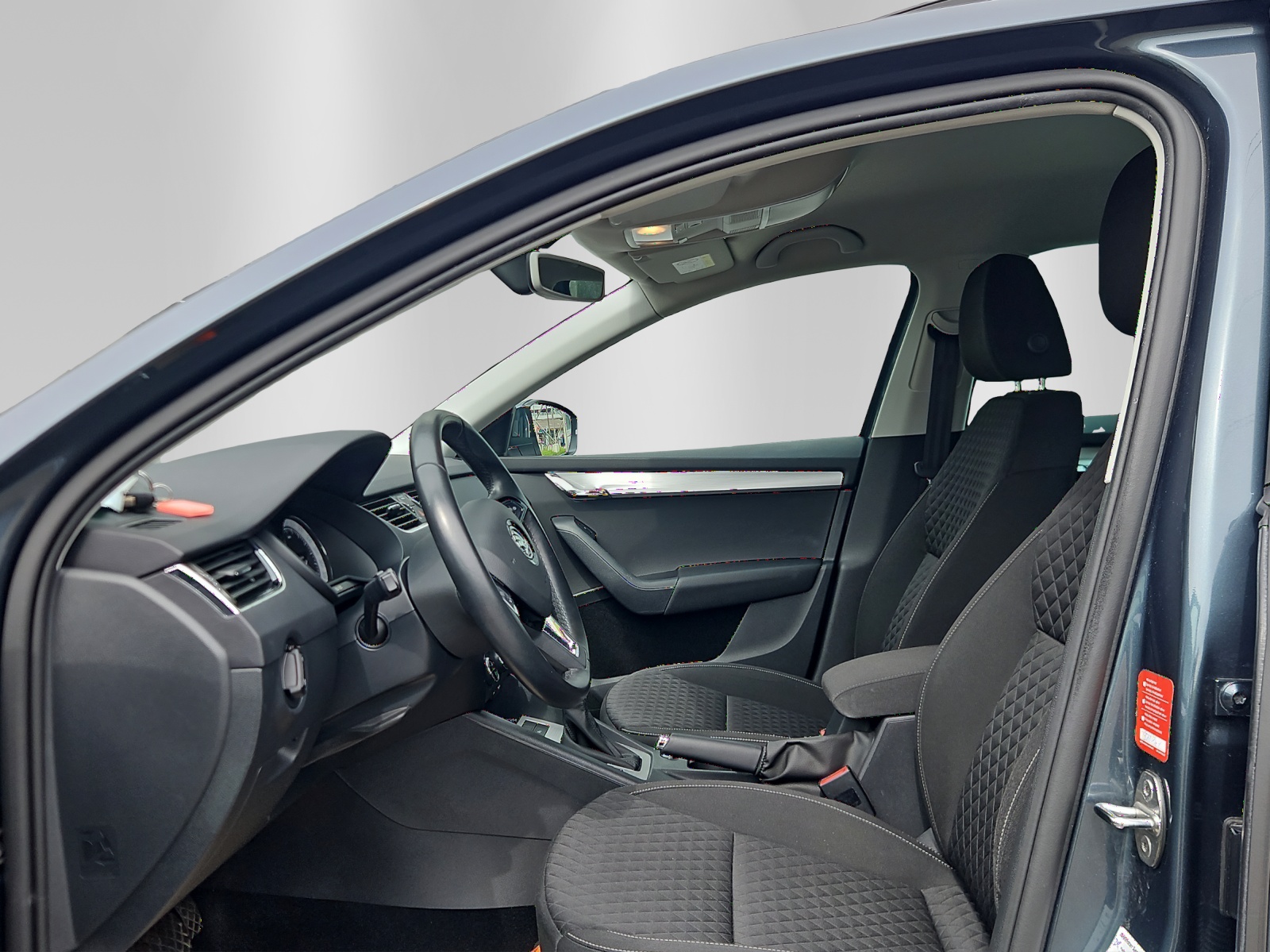 SKODA Octavia Combi 1.4 TSI Swiss Line 25 DSG-image-4