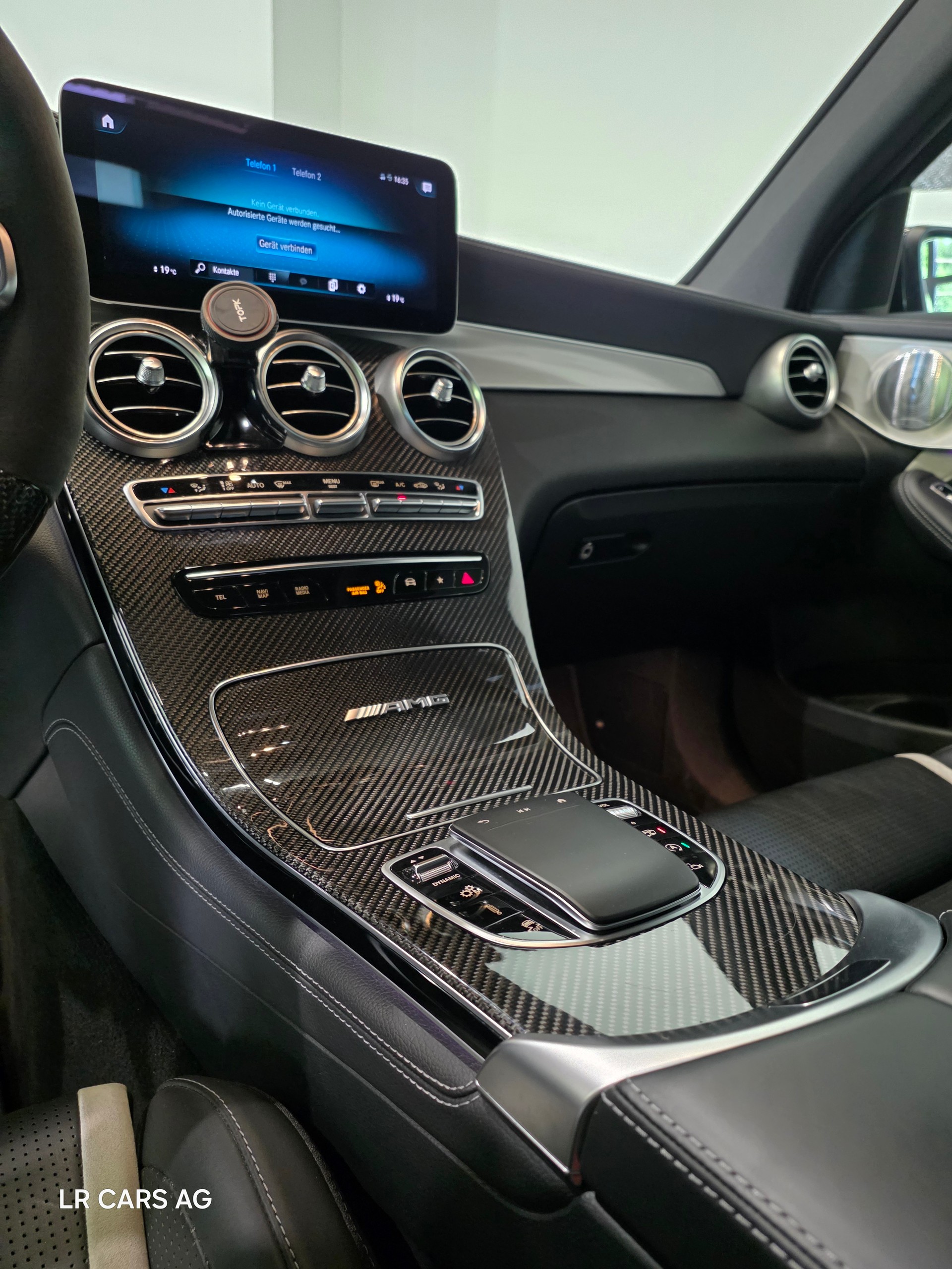 MERCEDES-BENZ GLC 63 S AMG 4Matic 9G-Tronic-image-9