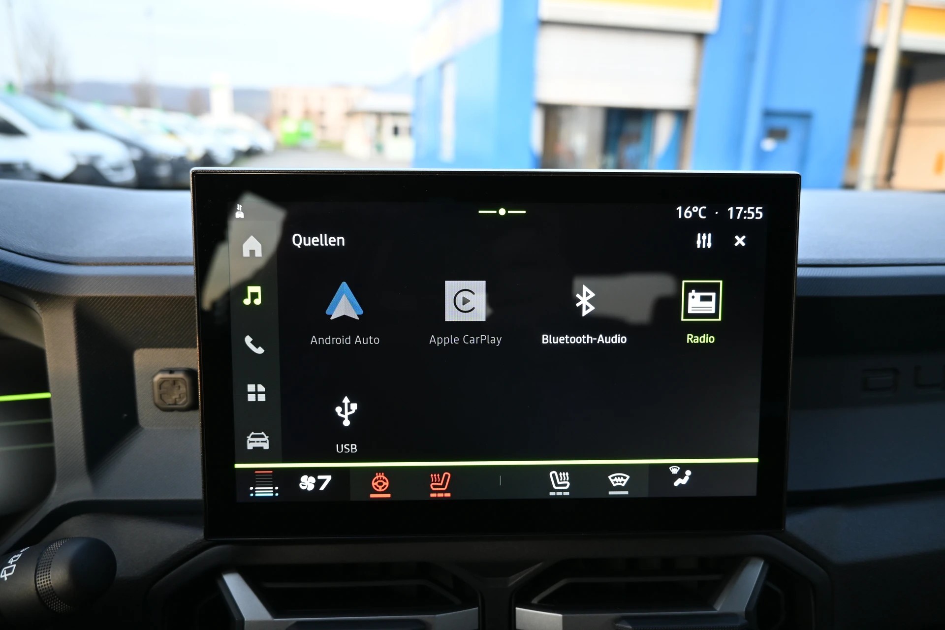 DACIA Duster 1.6 HEV 140 Expression Automat + Werksgarantie 06.2028-image-25