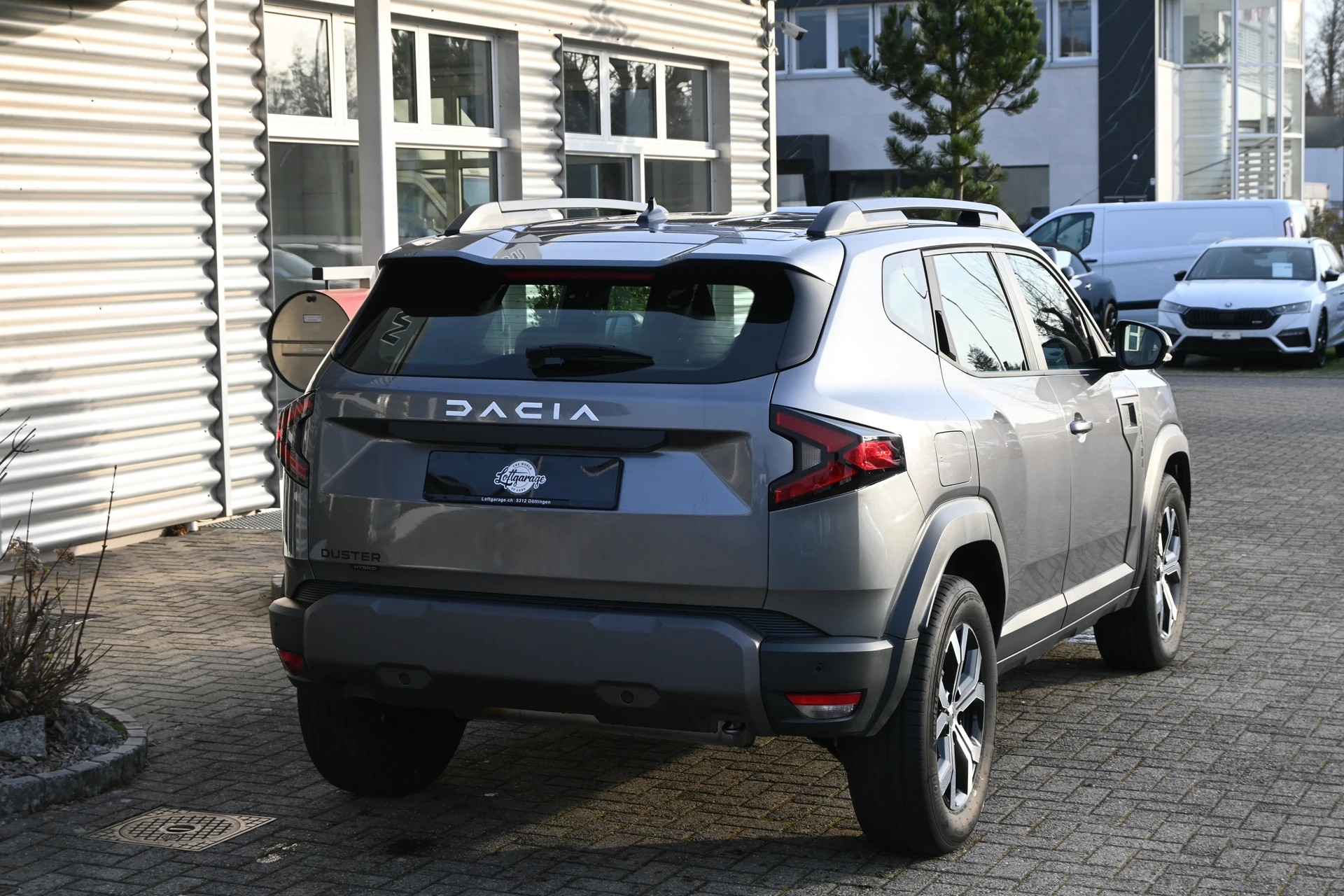 DACIA Duster 1.6 HEV 140 Expression Automat + Werksgarantie 06.2028-image-7