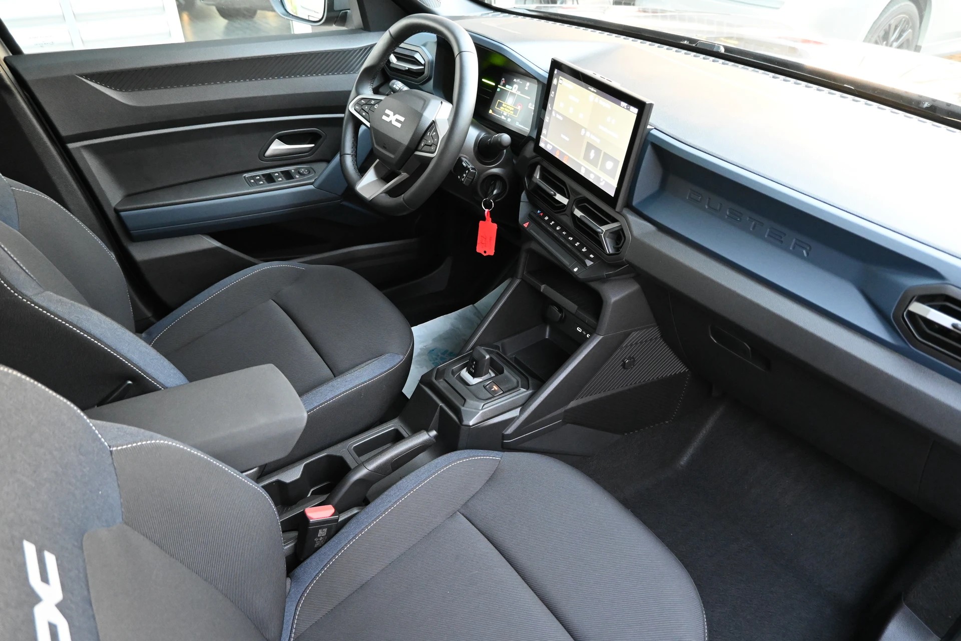 DACIA Duster 1.6 HEV 140 Expression Automat + Werksgarantie 06.2028-image-10