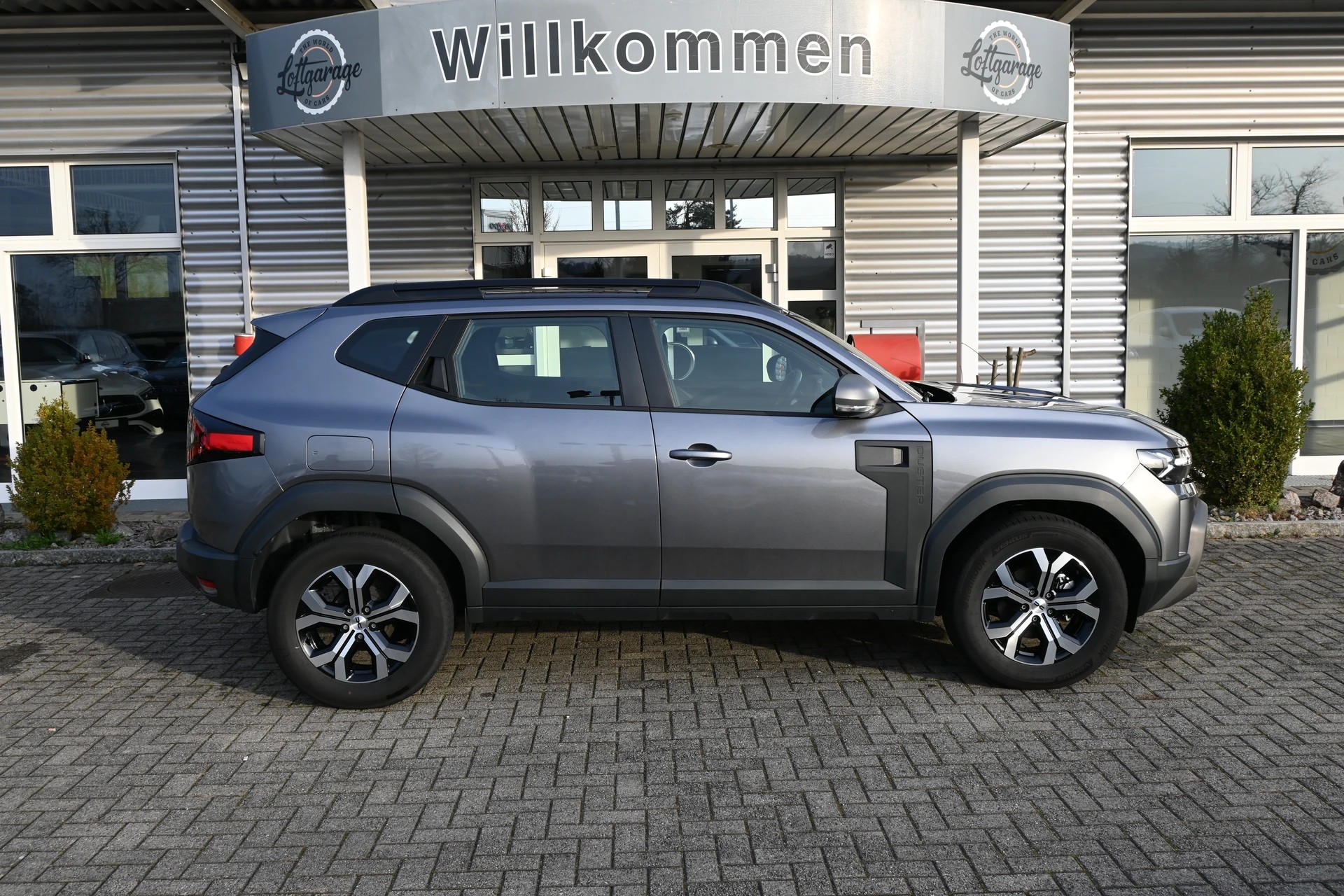 DACIA Duster 1.6 HEV 140 Expression Automat + Werksgarantie 06.2028-image-5