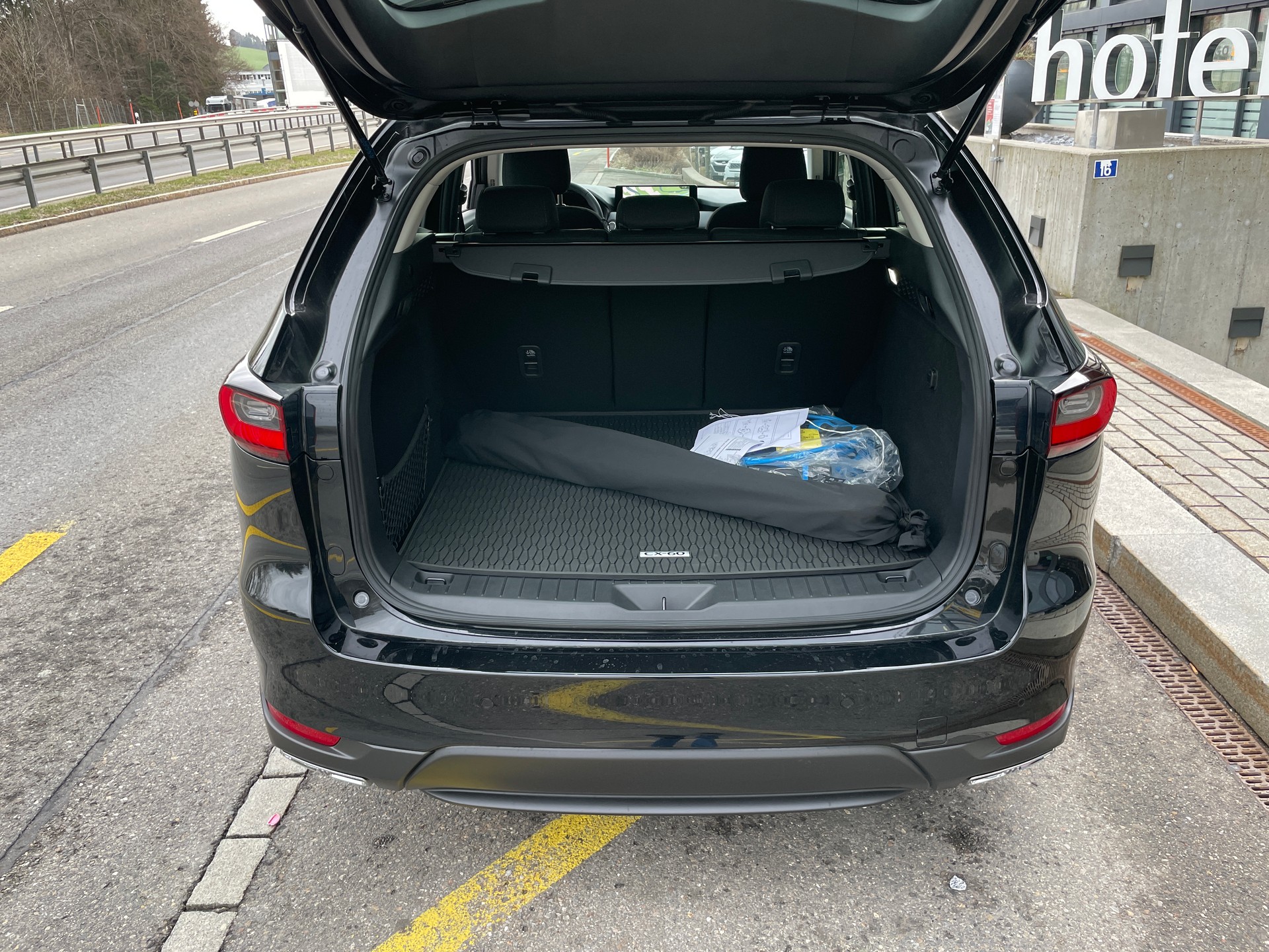 MAZDA CX-60 e-Skyactiv PHEV 327 PHEV AWD Exclusive Line mit AHK-image-7