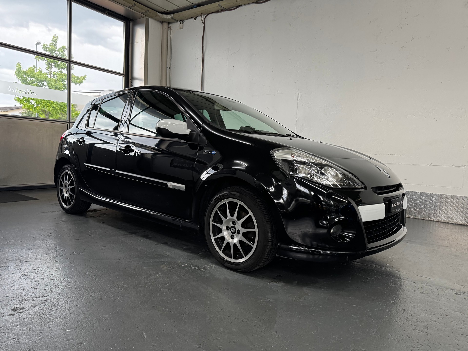 RENAULT Clio 1.6 16V Gordini GT-showroom-element-1