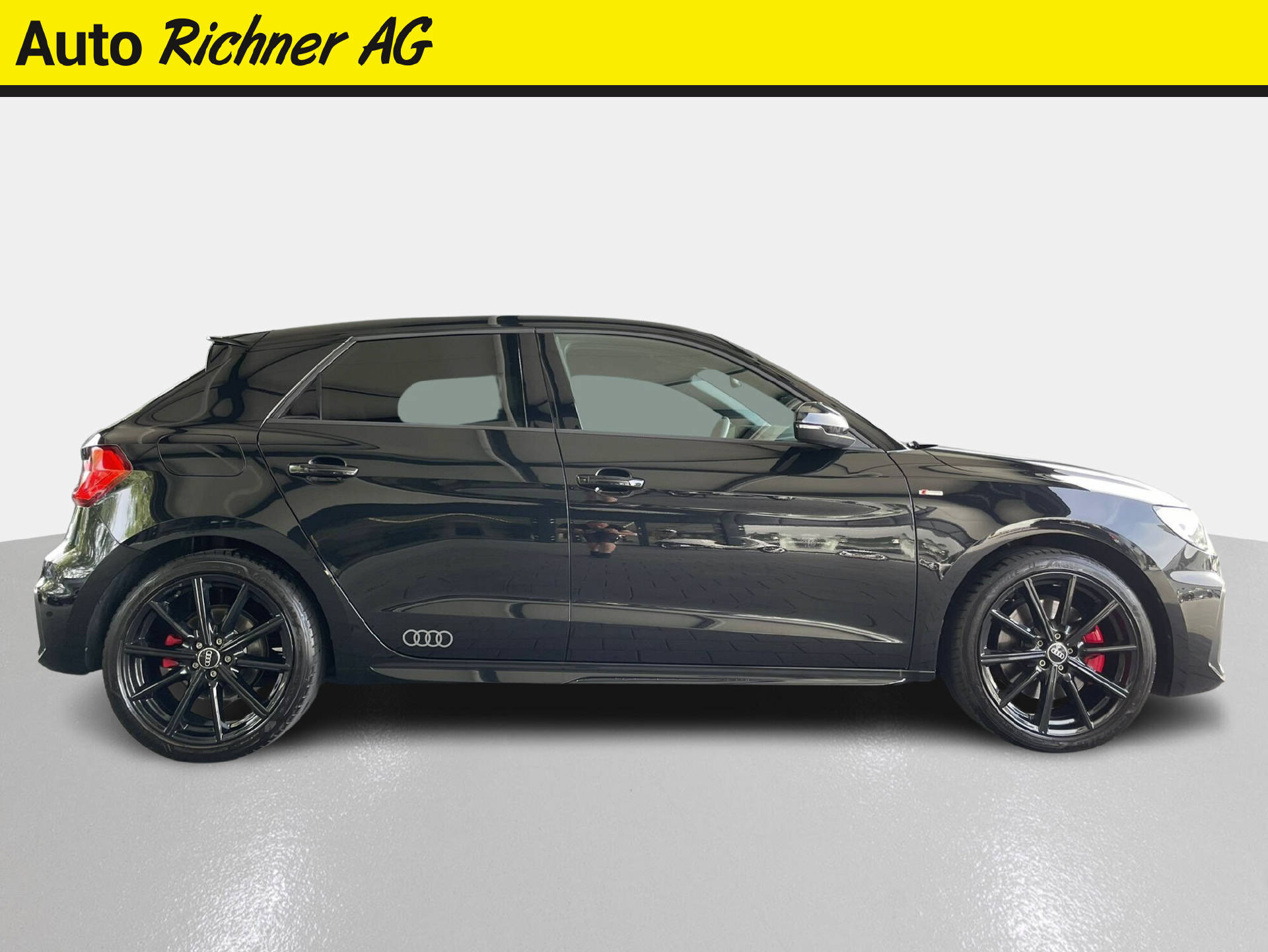AUDI A1 Sportback 2.0 40 TFSI S Line S-Tronic-showroom-element-2