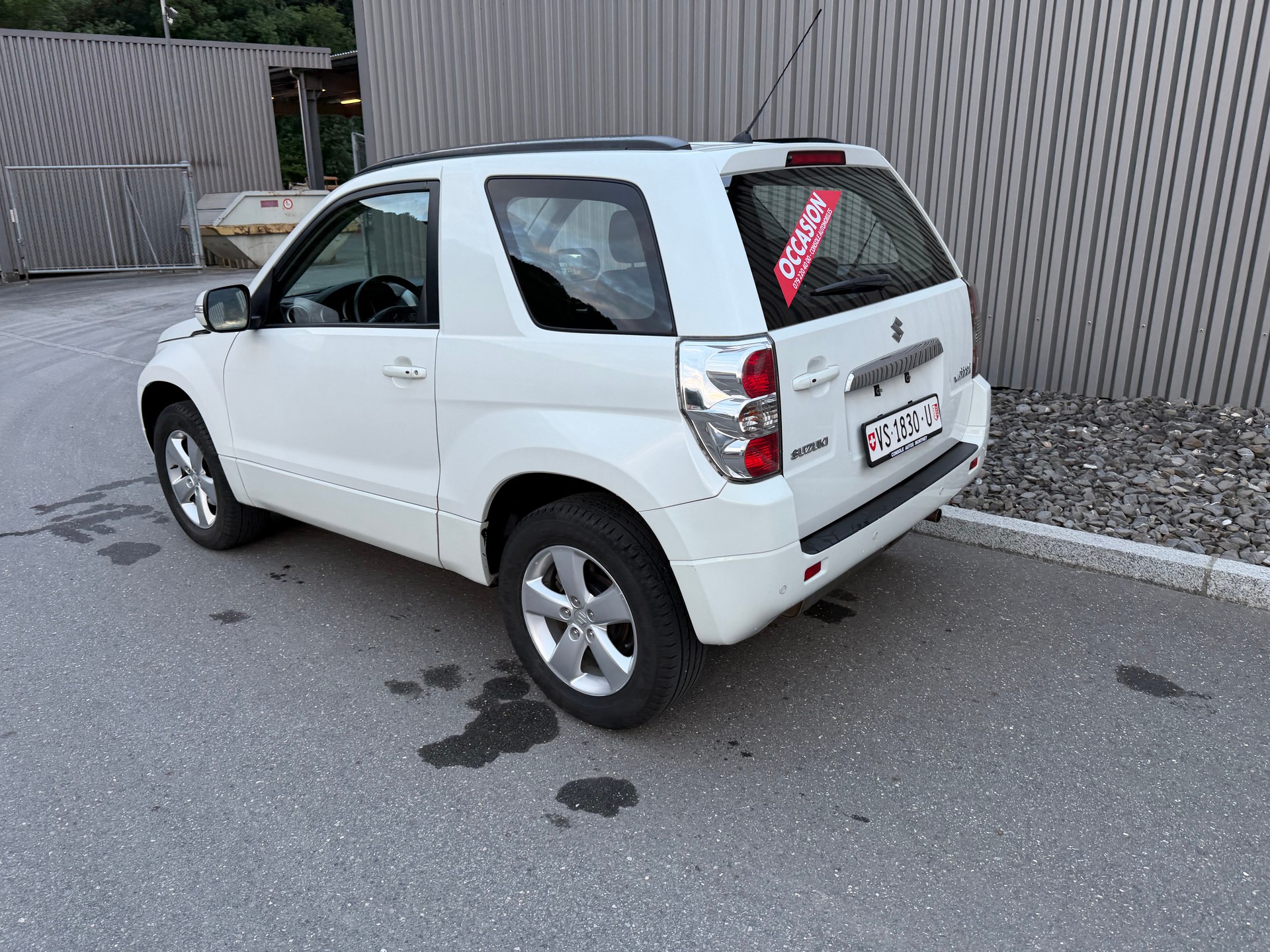 SUZUKI Grand Vitara 2.4 16V GL Top-showroom-element-2