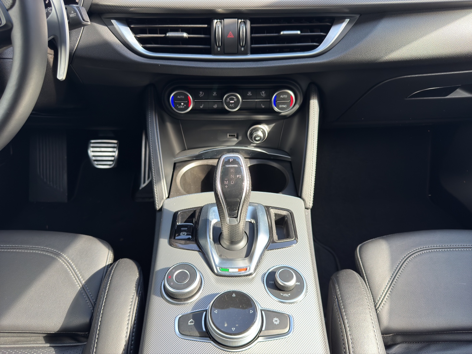ALFA ROMEO Stelvio 2.0 Q4 280 Veloce-image-9