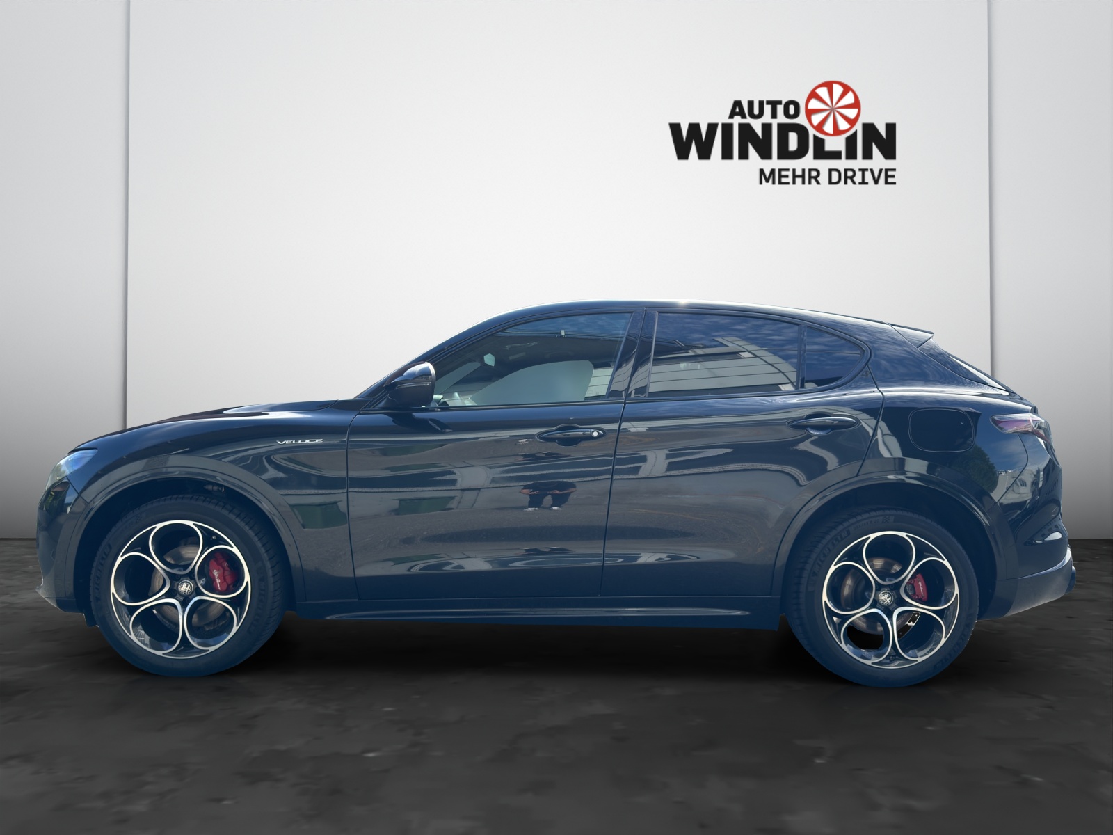 ALFA ROMEO Stelvio 2.0 Q4 280 Veloce-showroom-element-2