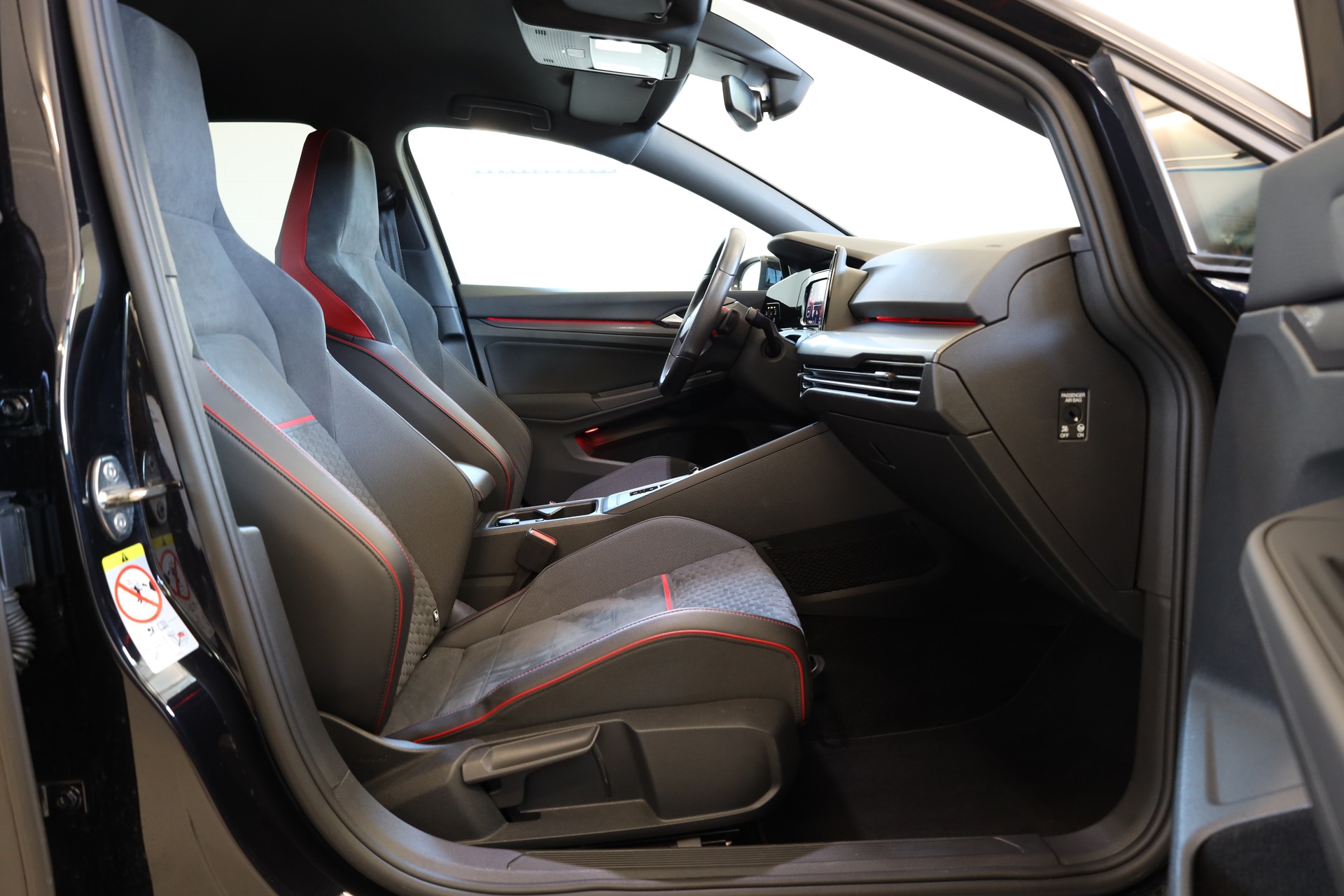 VW Golf 2.0 TSI GTI Clubsport DSG-image-15
