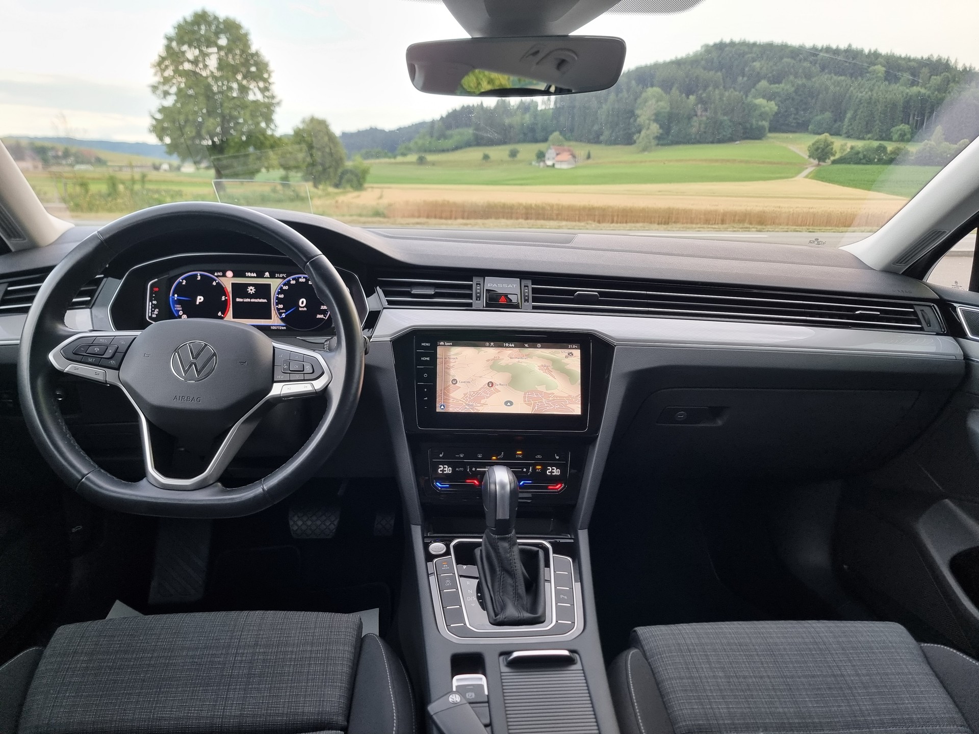 VW Passat 2.0 TDI BMT Business DSG-image-3