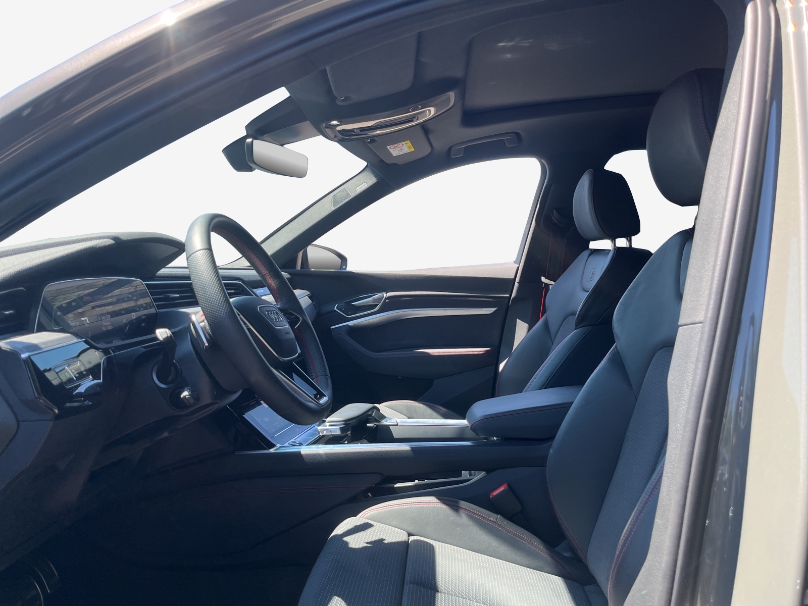 AUDI Q8 55 e-tron Black Edition quattro-image-8