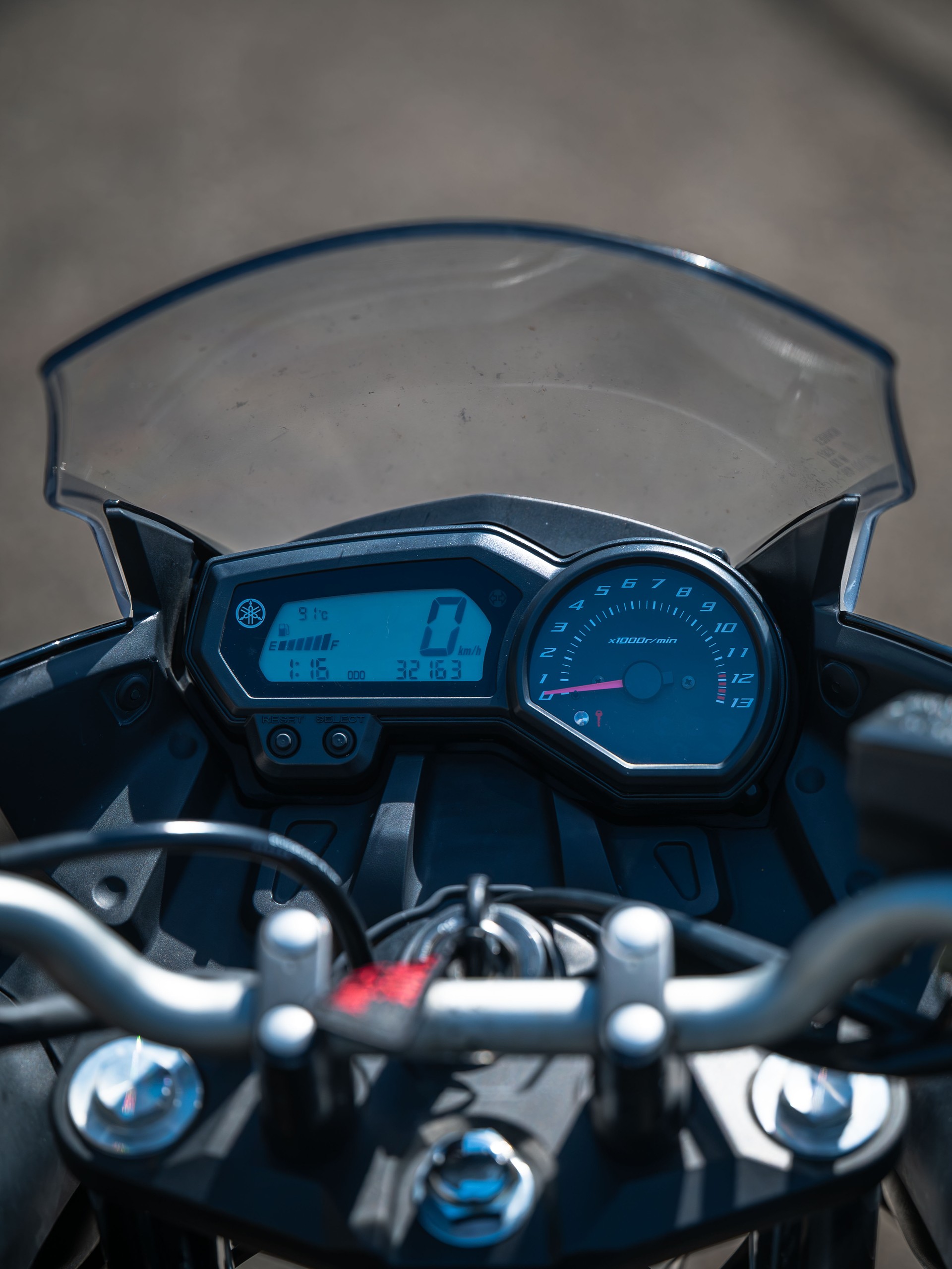 YAMAHA FA-image-6