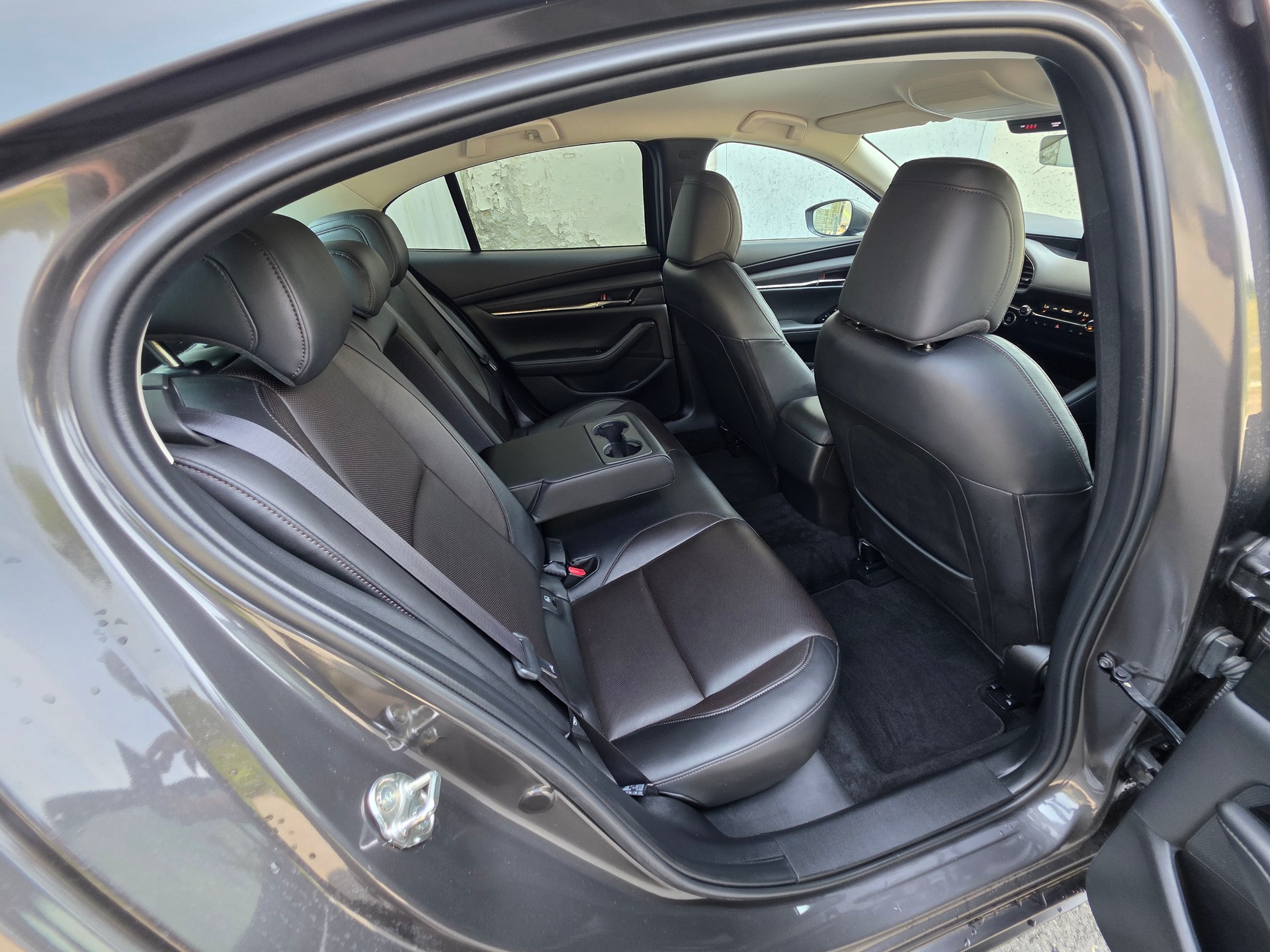 MAZDA 3 Sedan SKYACTIV-X M Hybrid 180 Revolution Automat-image-23