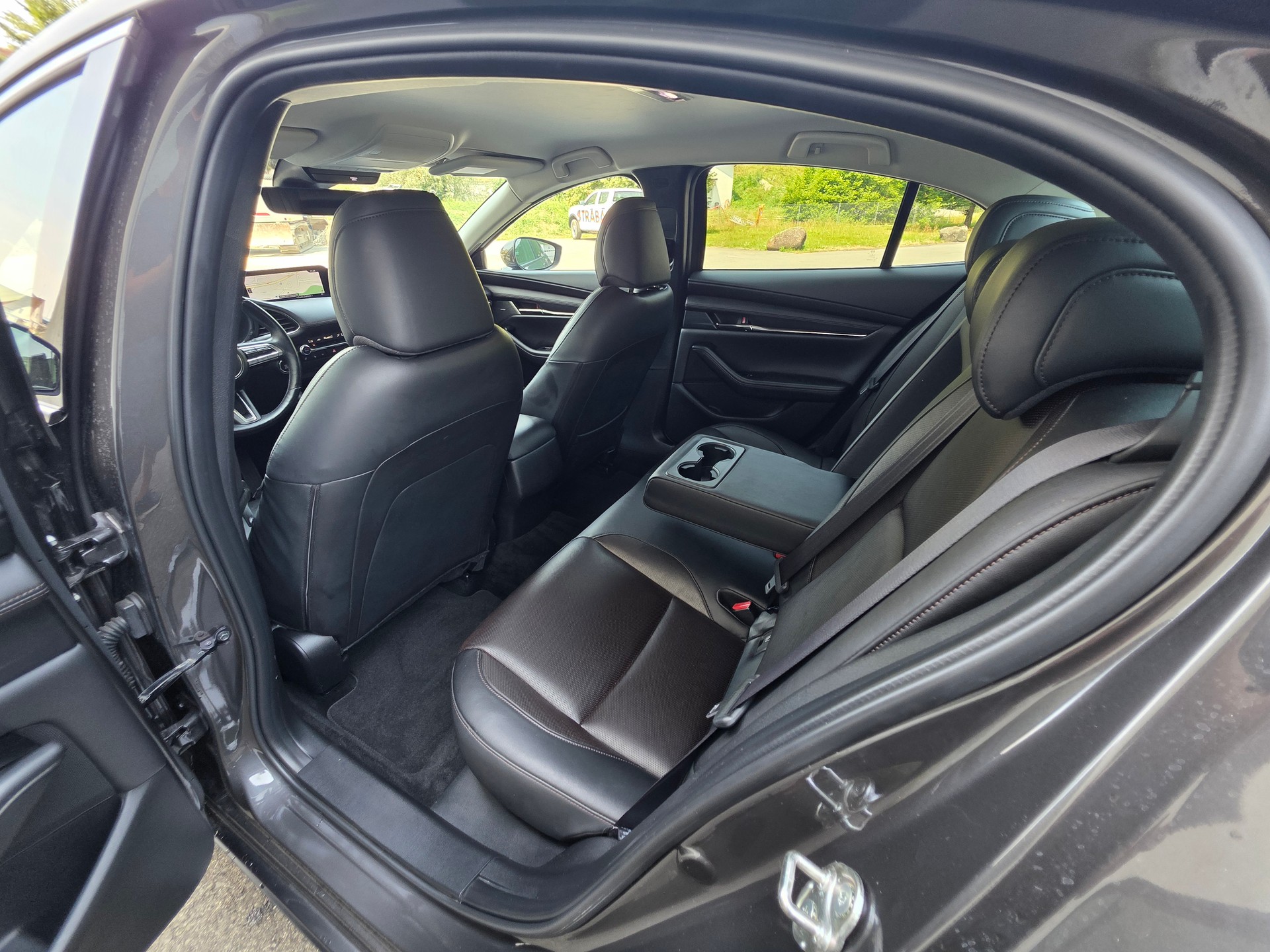 MAZDA 3 Sedan SKYACTIV-X M Hybrid 180 Revolution Automat-image-22