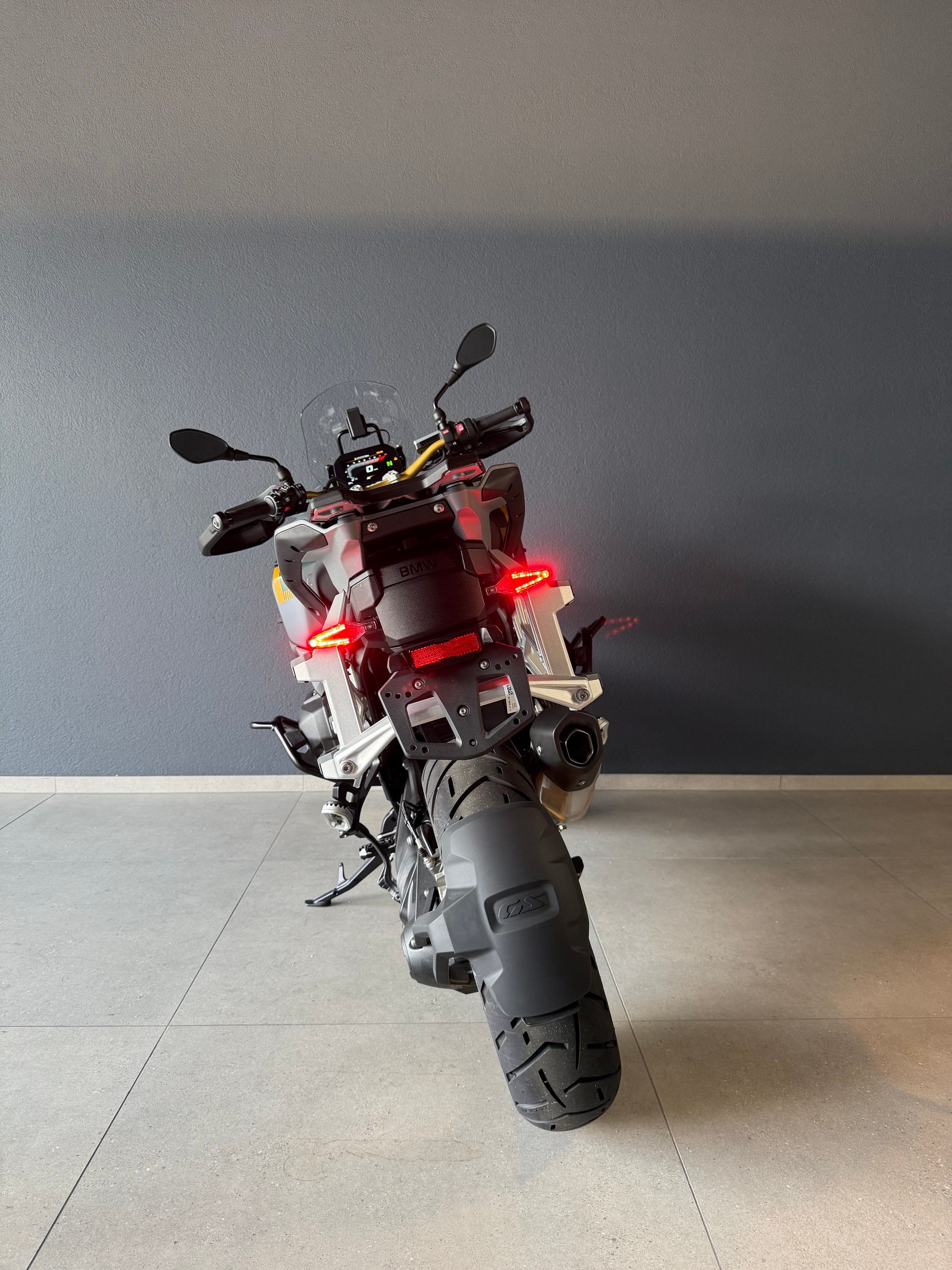 BMW R 1300 GS Adventure-image-5