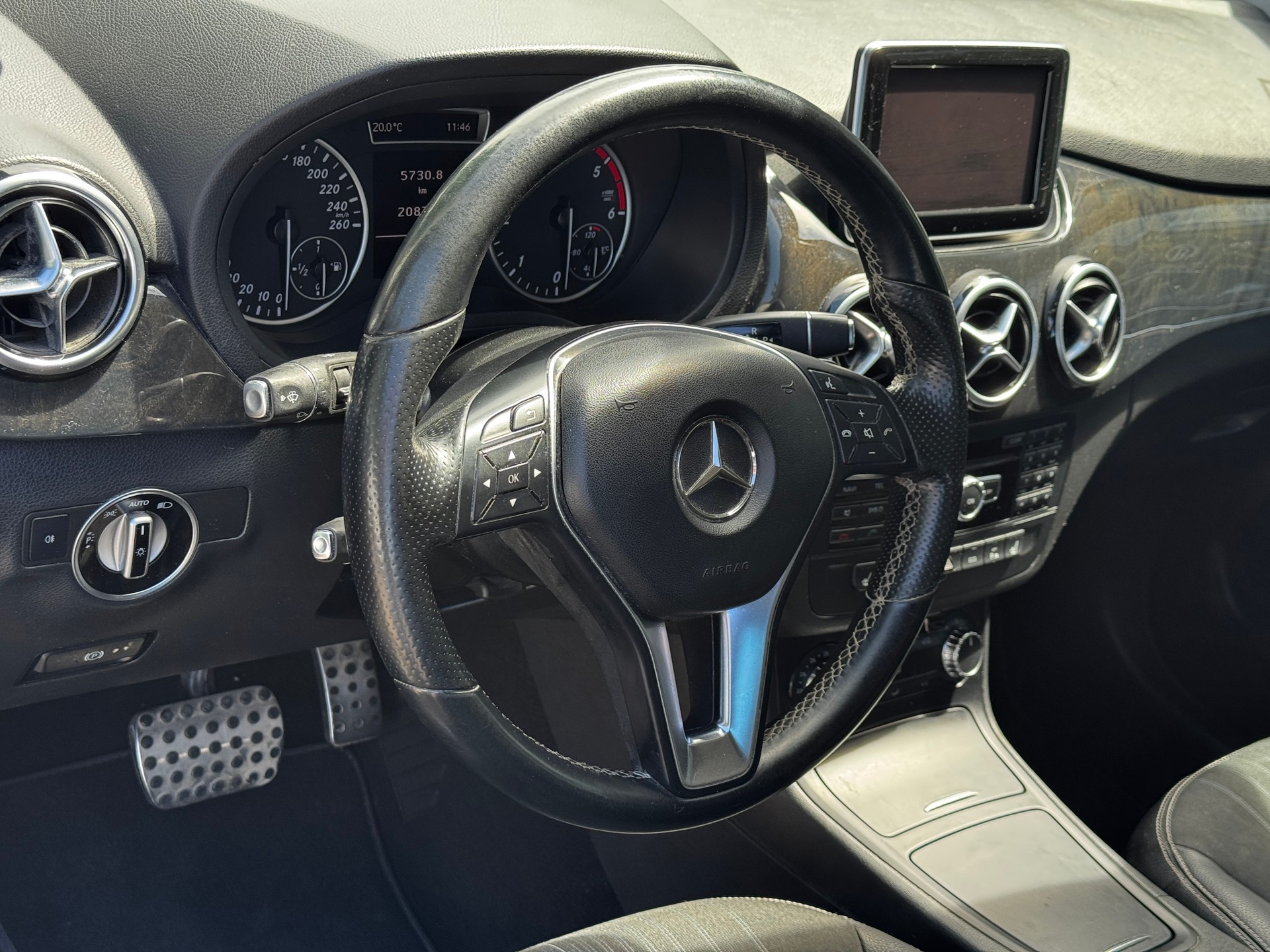 MERCEDES-BENZ B 180 CDI 7G-DCT-image-15