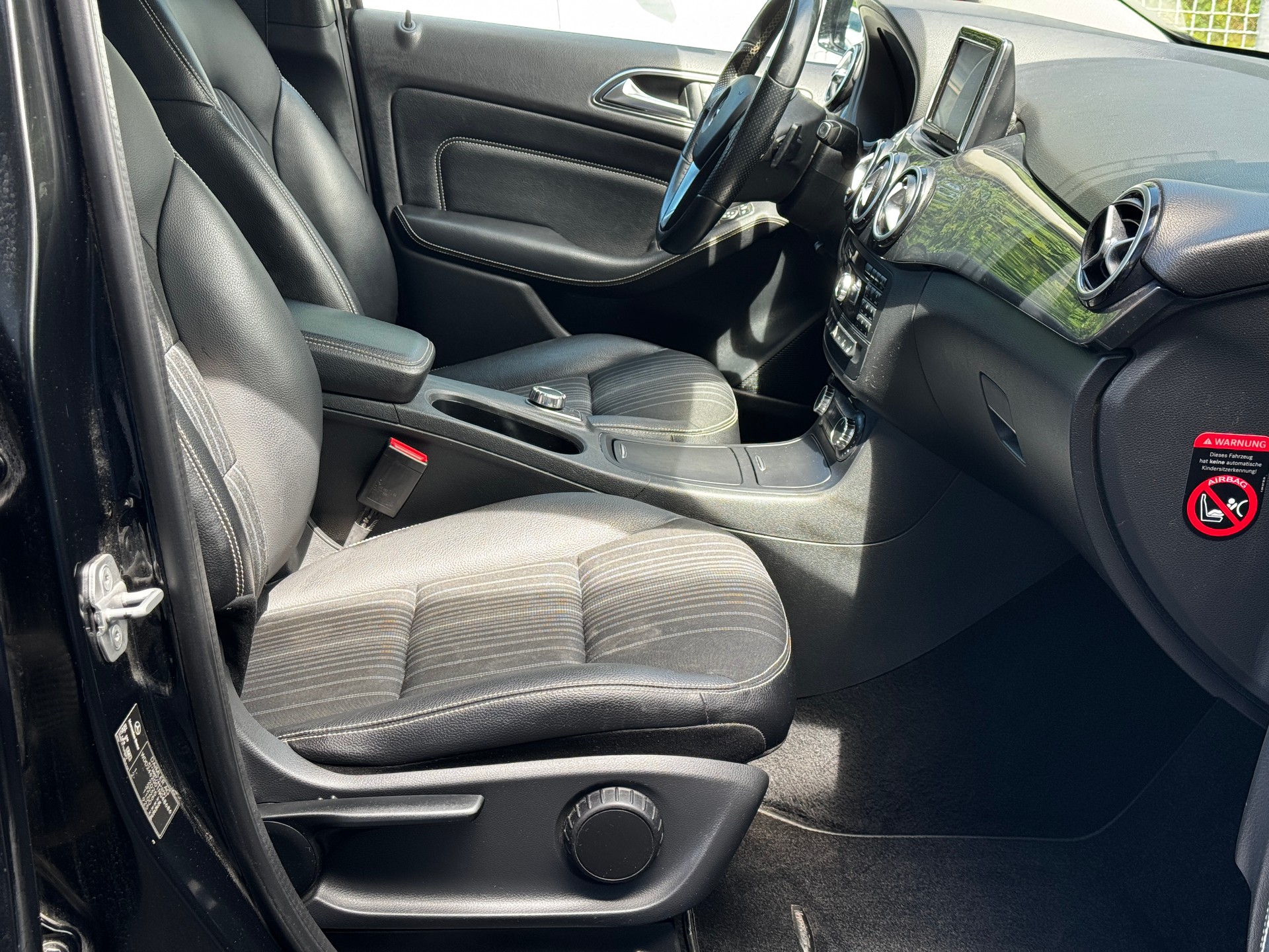 MERCEDES-BENZ B 180 CDI 7G-DCT-image-9