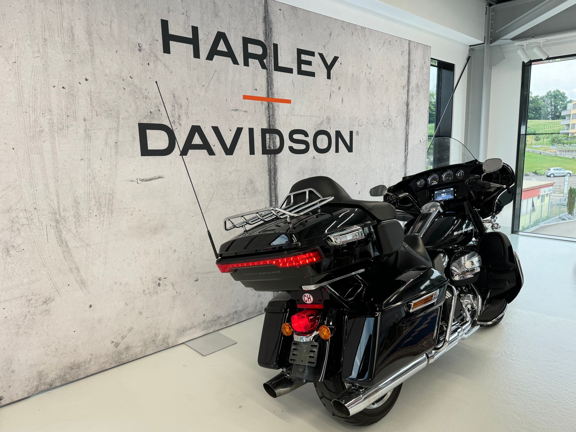 HARLEY-DAVIDSON FLHTK Electra Glide Ultra Limited 114-image-2