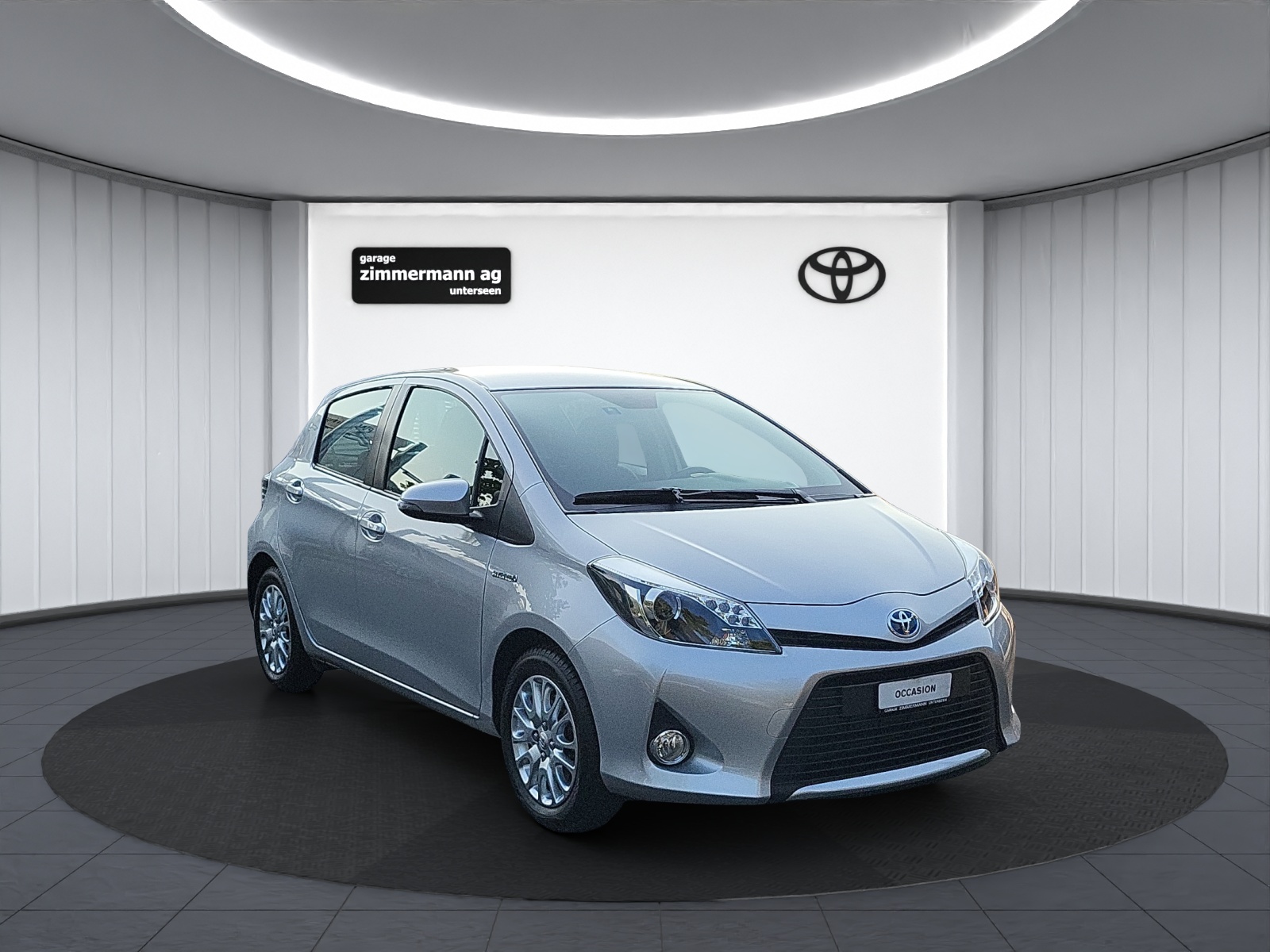 TOYOTA Yaris 1.5 VVT-i HSD Sol-showroom-element-2