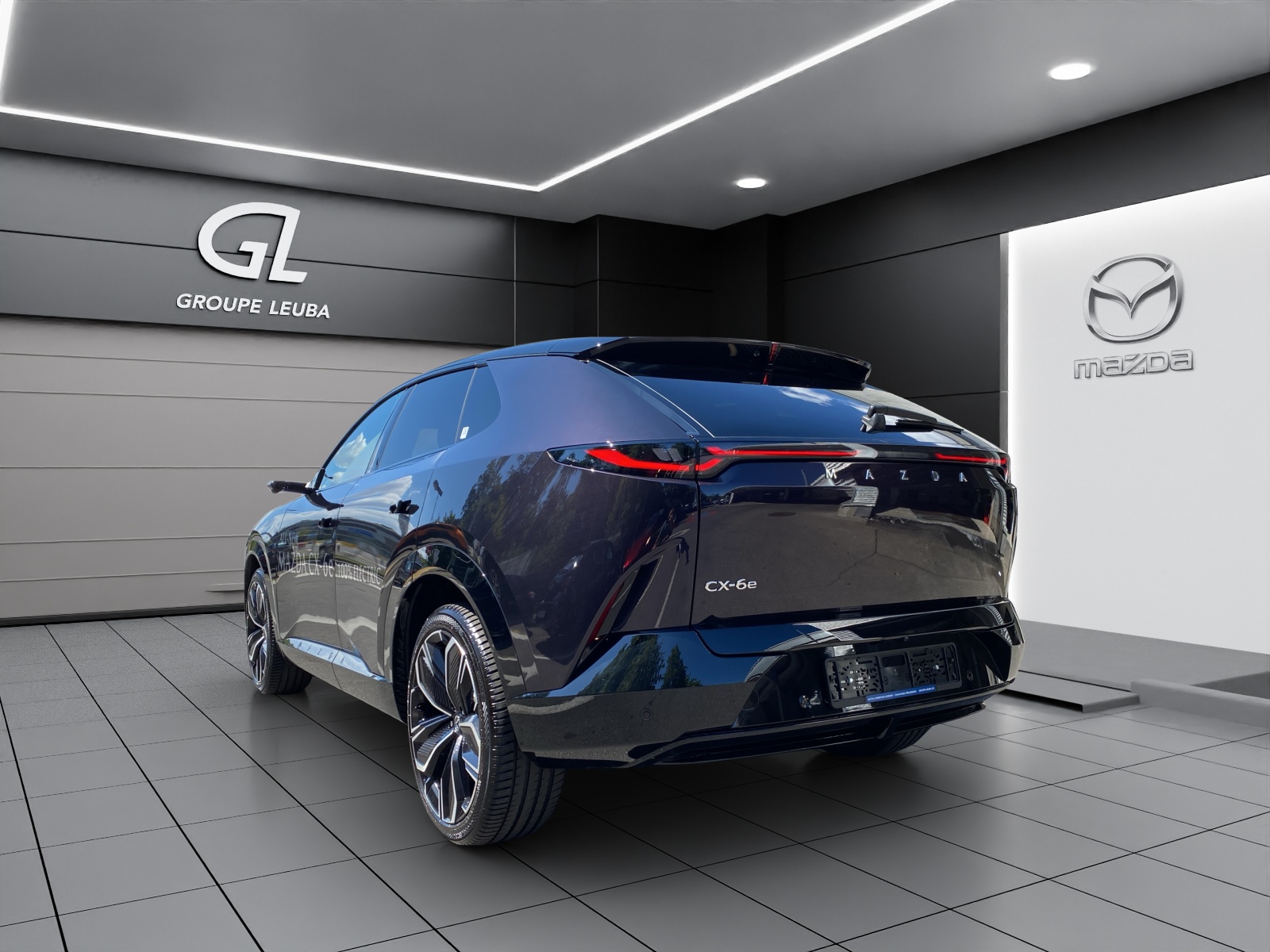 MAZDA CX-6e TAKUMI PLUS 21'' 258ps-showroom-element-3