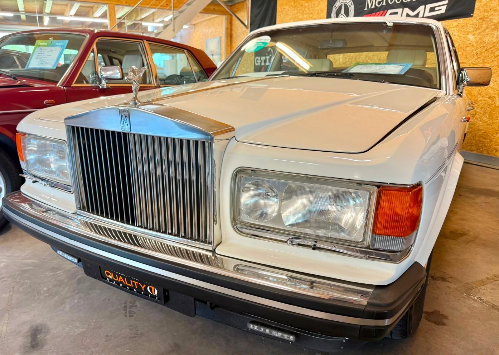 ROLLS-ROYCE Silver Spur