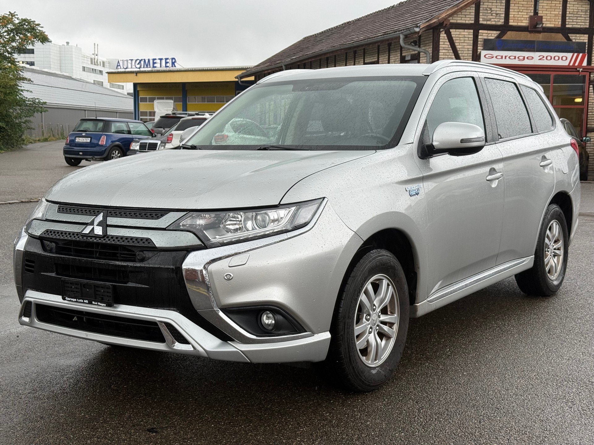 MITSUBISHI Outlander 2.4 PHEV Value 4WD Automatic