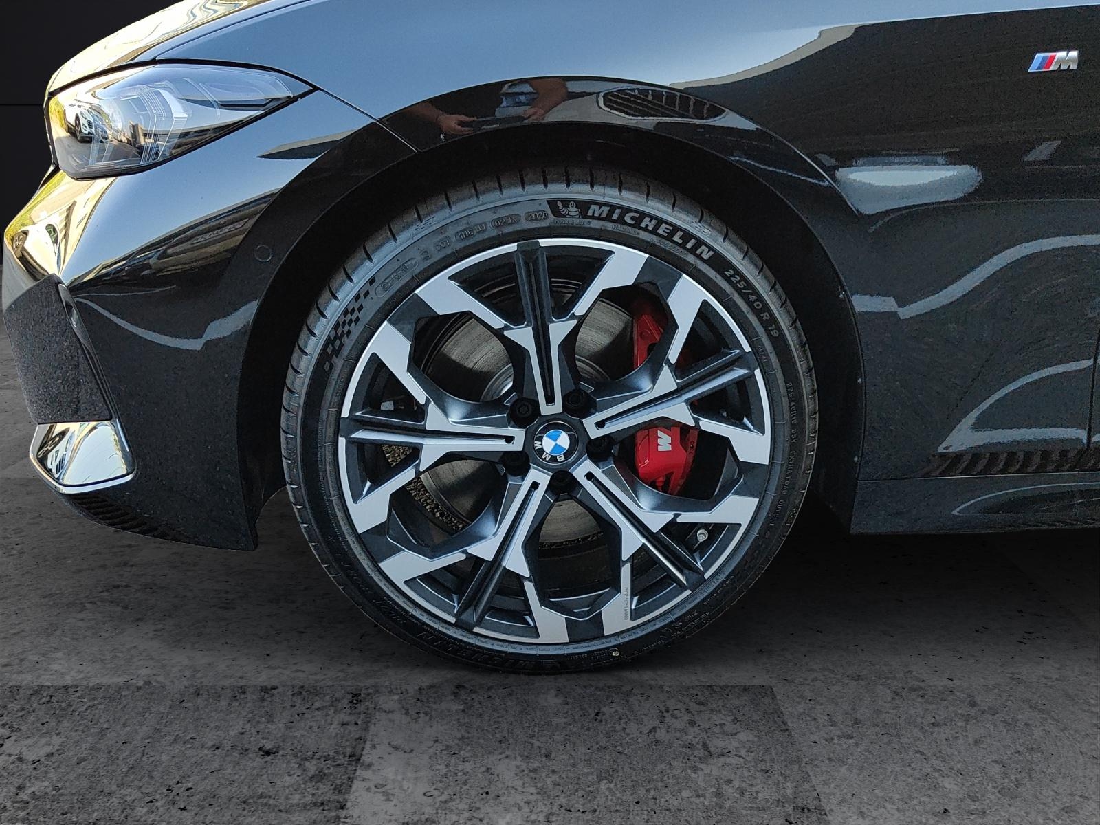 BMW M340i xDrive Touring-image-8