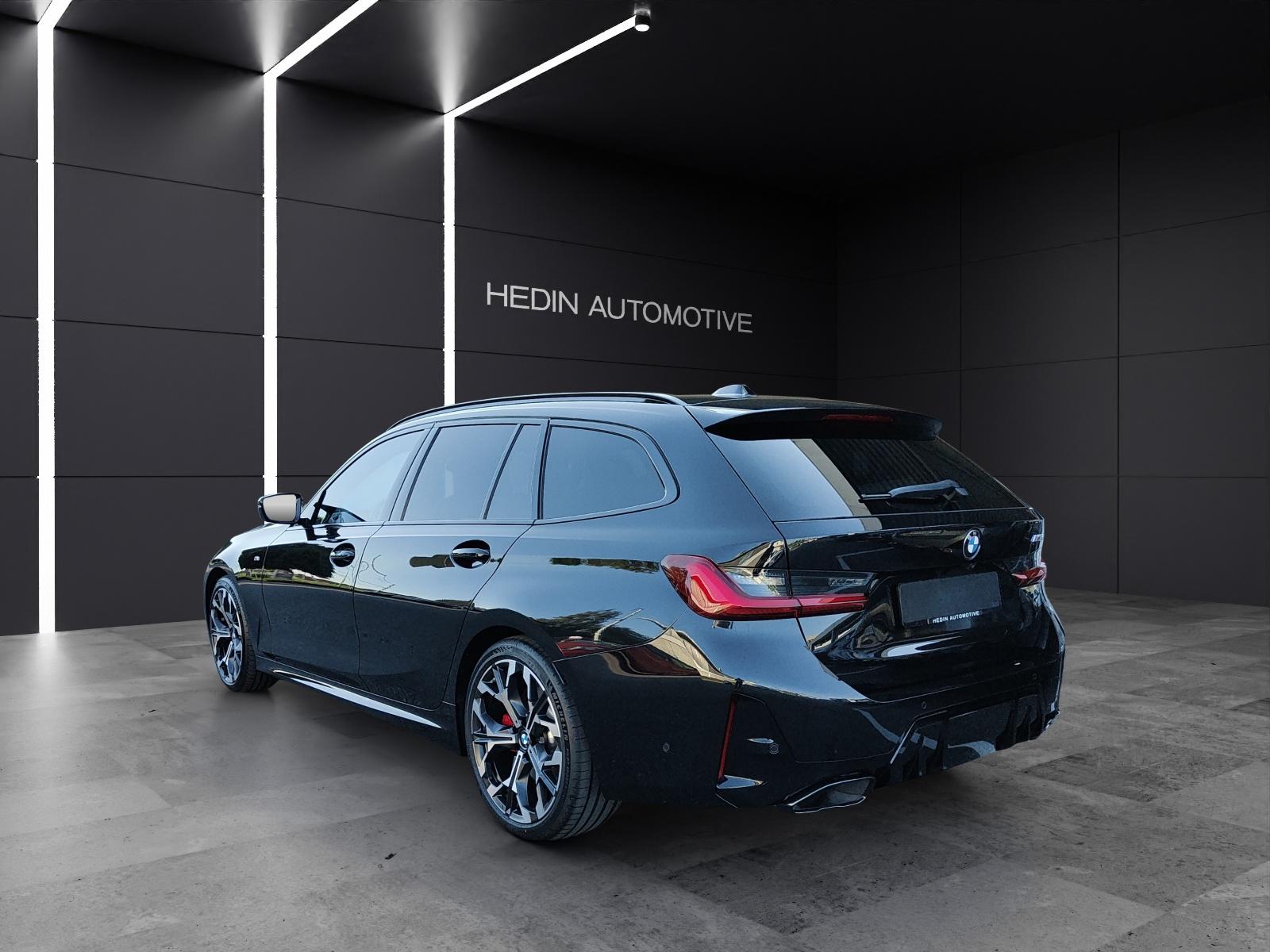BMW M340i xDrive Touring-showroom-element-3