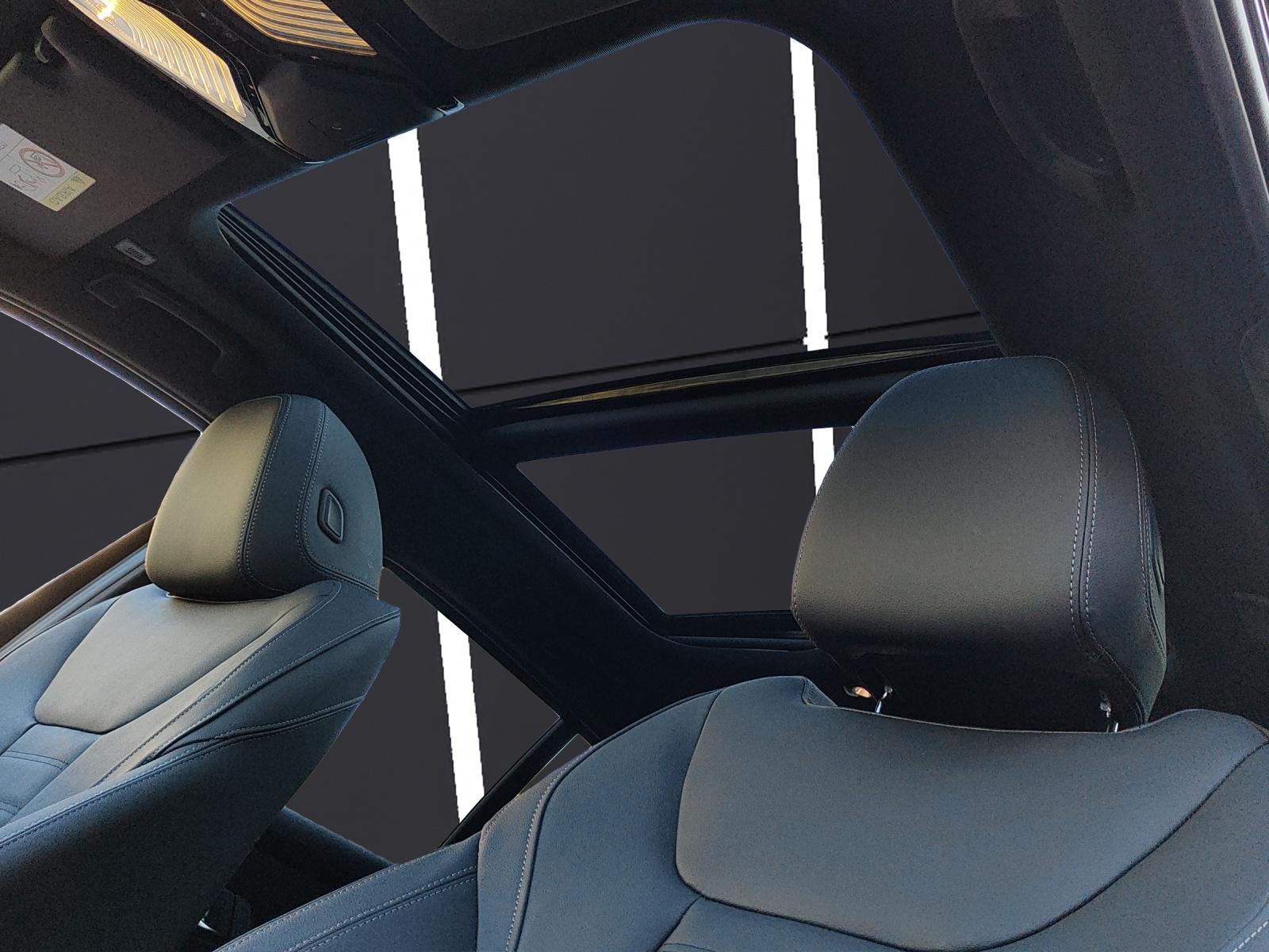 BMW M340i xDrive Touring-image-15
