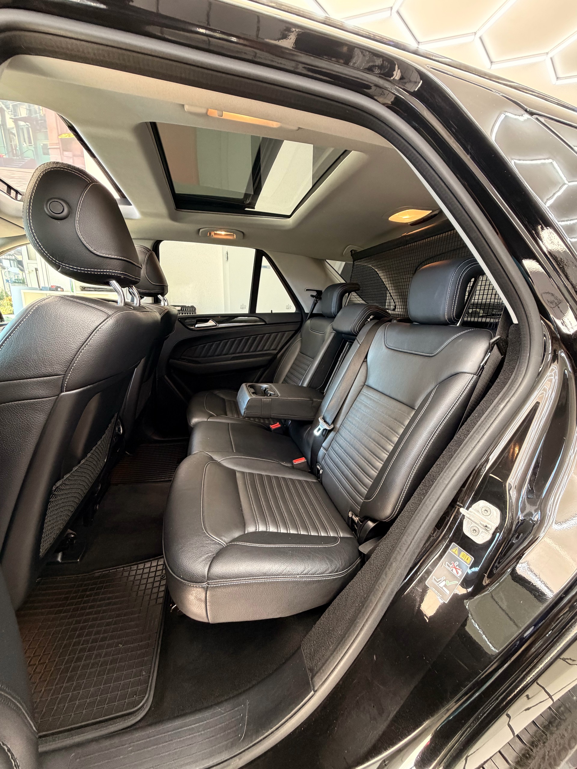MERCEDES-BENZ GLE 350 d 4Matic 9G-Tronic-image-15