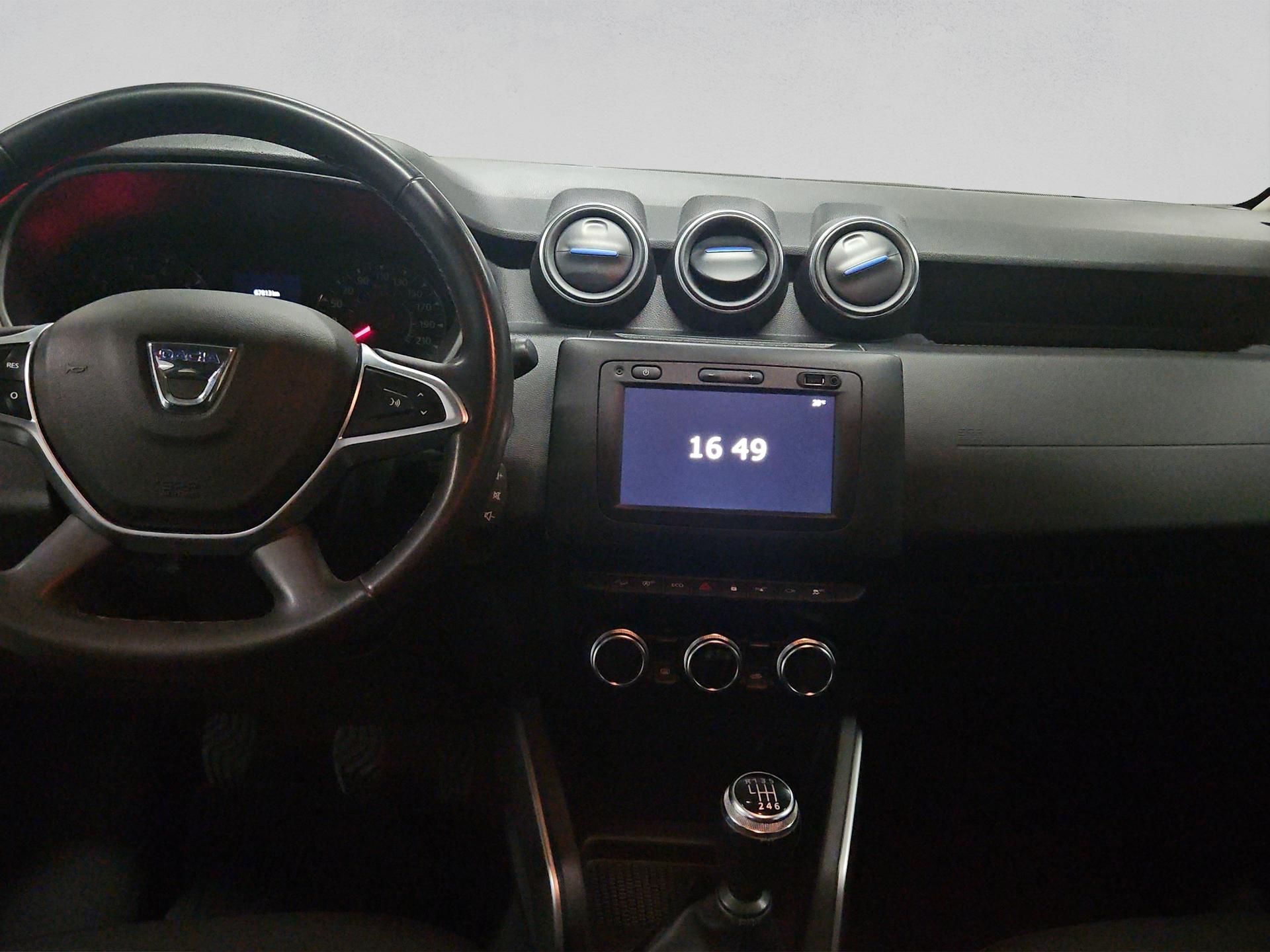 DACIA Duster TCe 150 Celebration 4x4-image-13