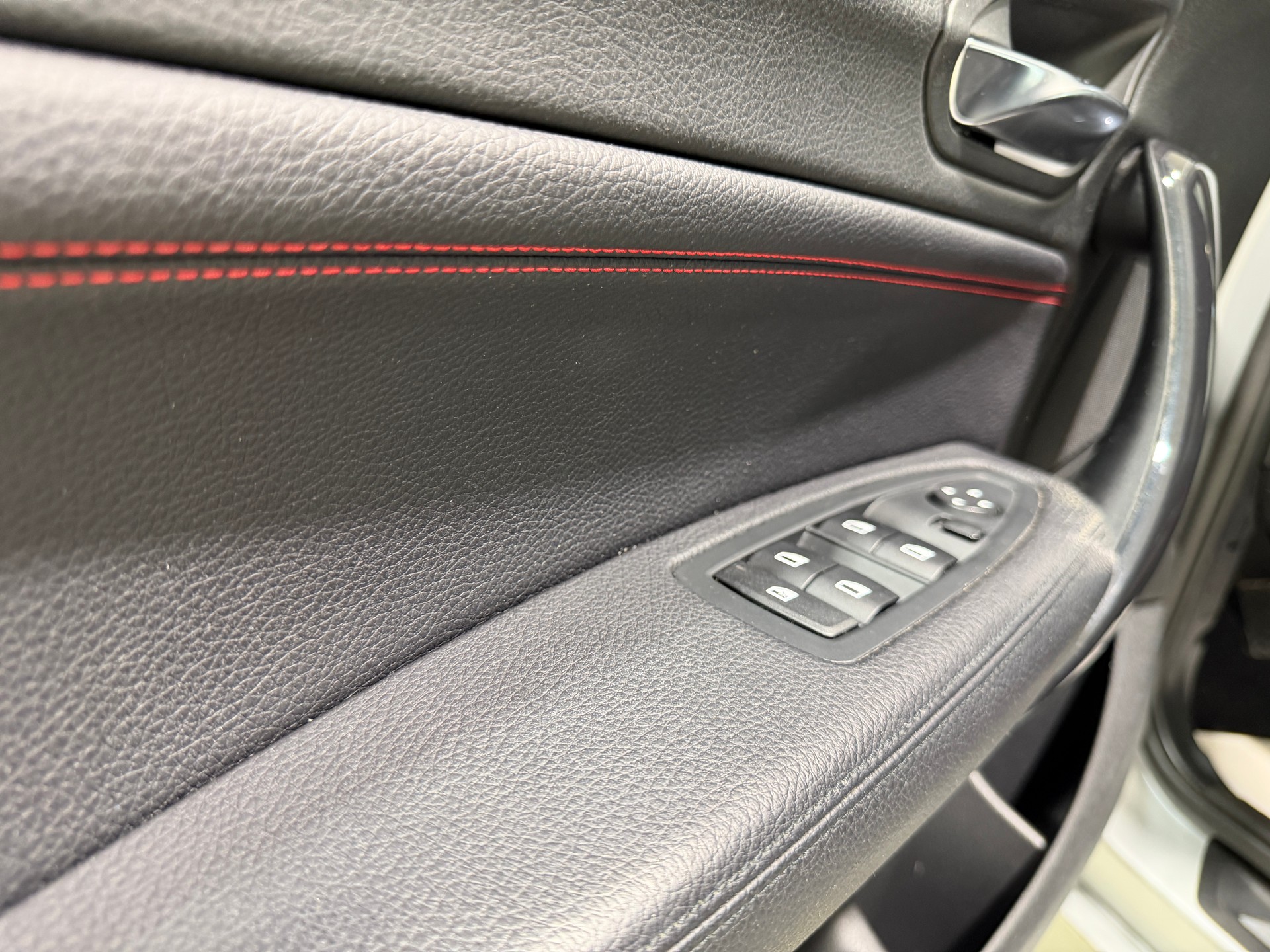 BMW 116i Sport Line-image-15