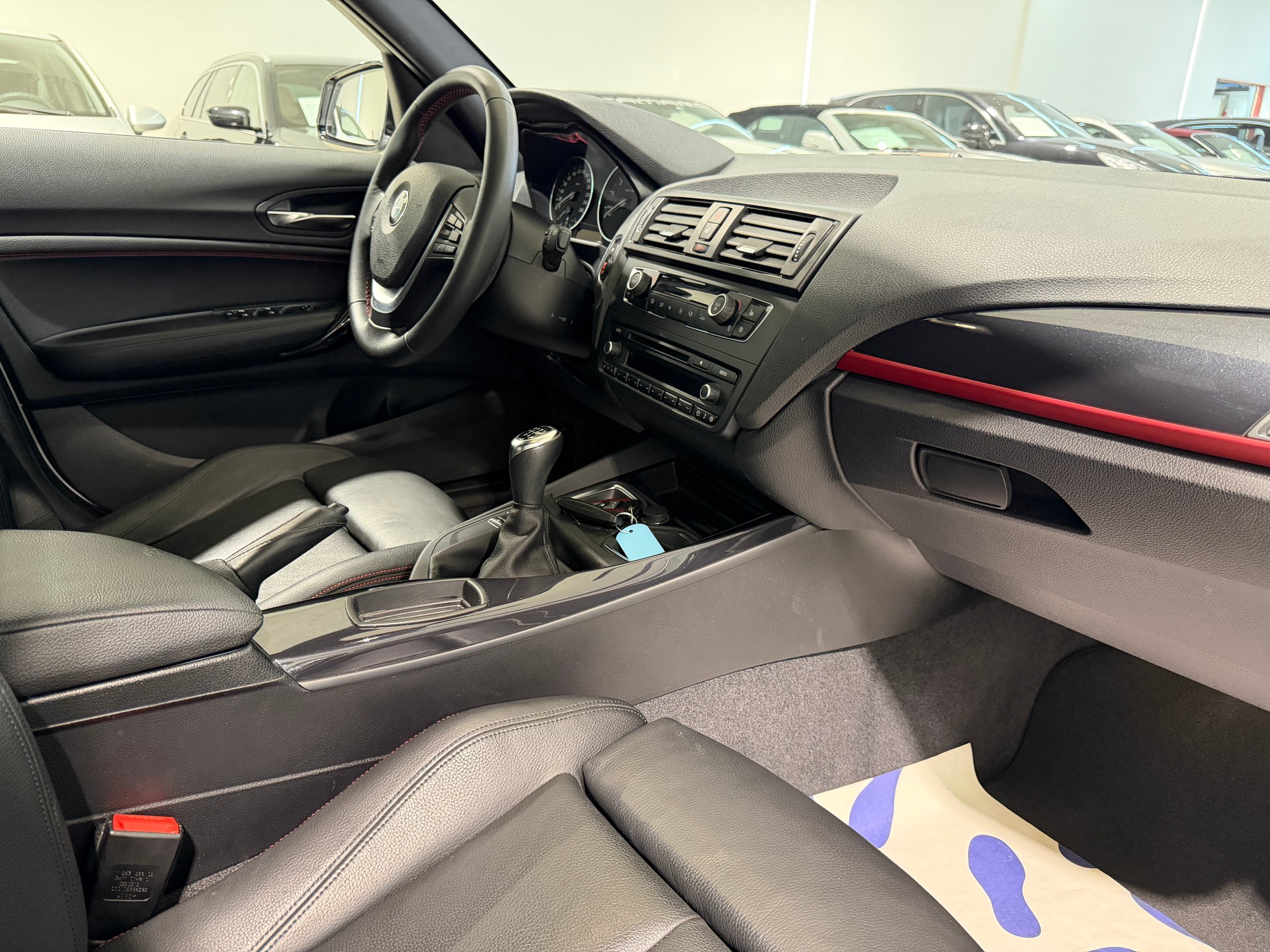 BMW 116i Sport Line-image-17